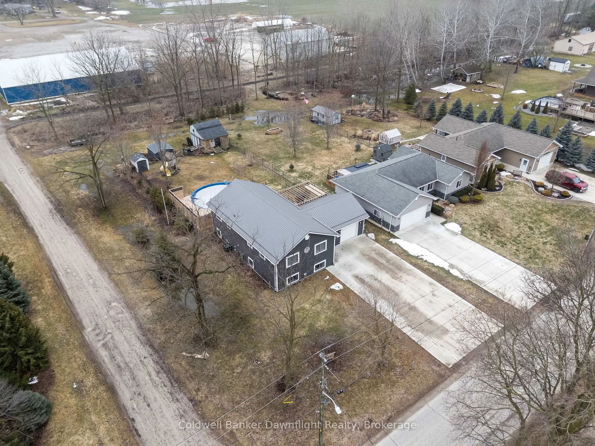 Photo 48 of 117 Mill Street, North Middlesex, Parkhill — HOMEH