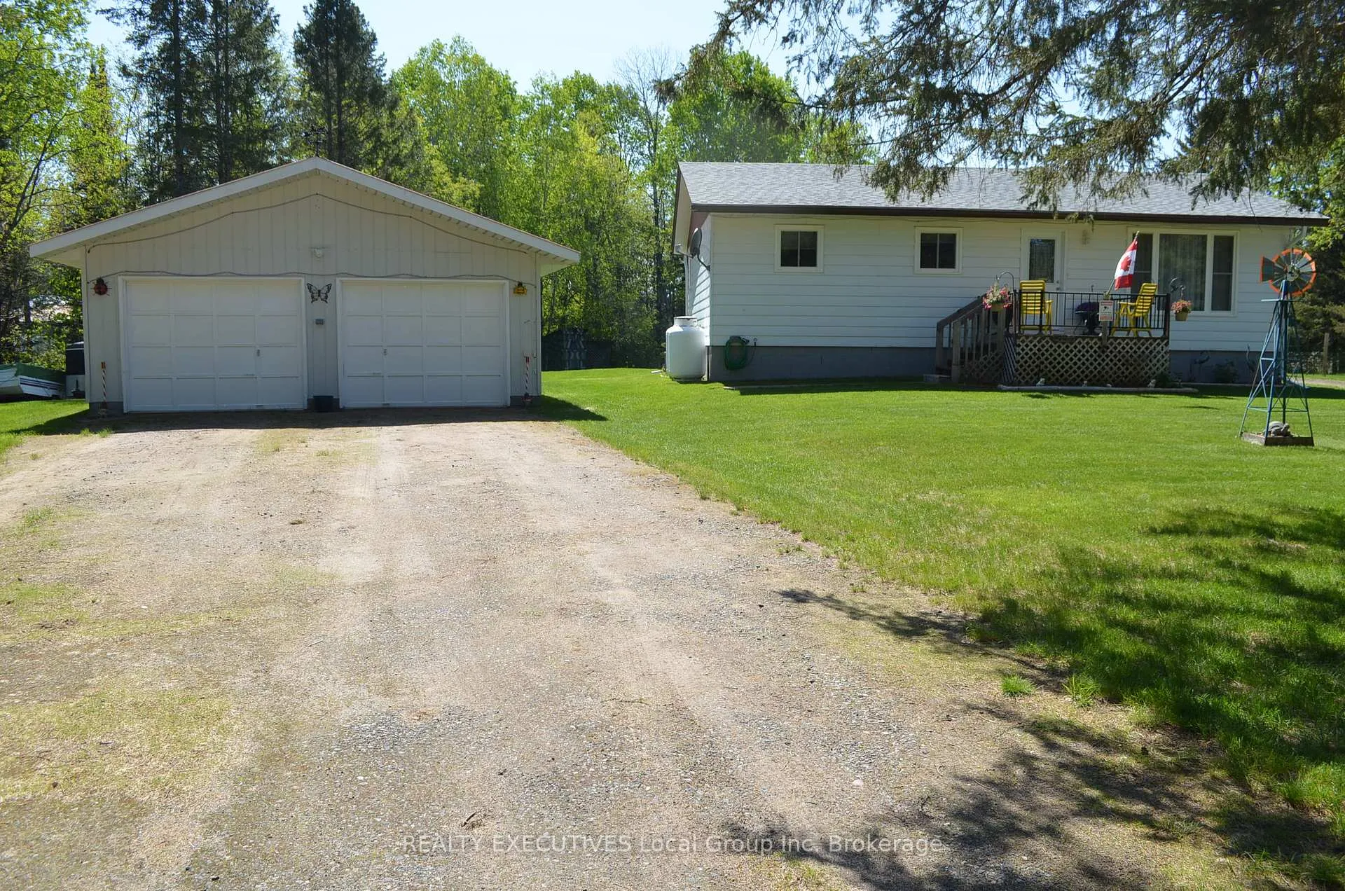 Photo 2 of 11 Chalet Road, Powassan — HOMEH