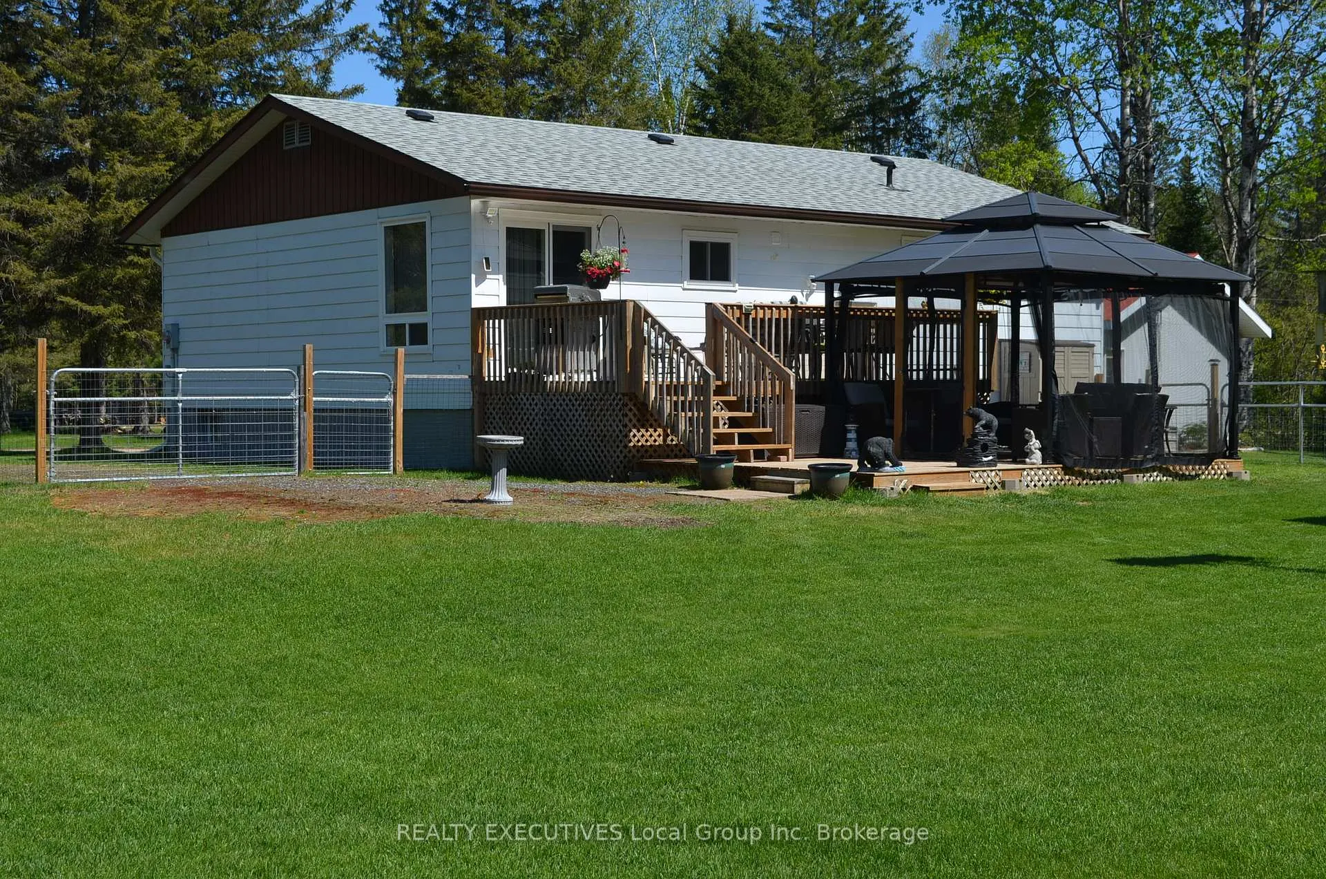 Photo 11 of 11 Chalet Road, Powassan — HOMEH