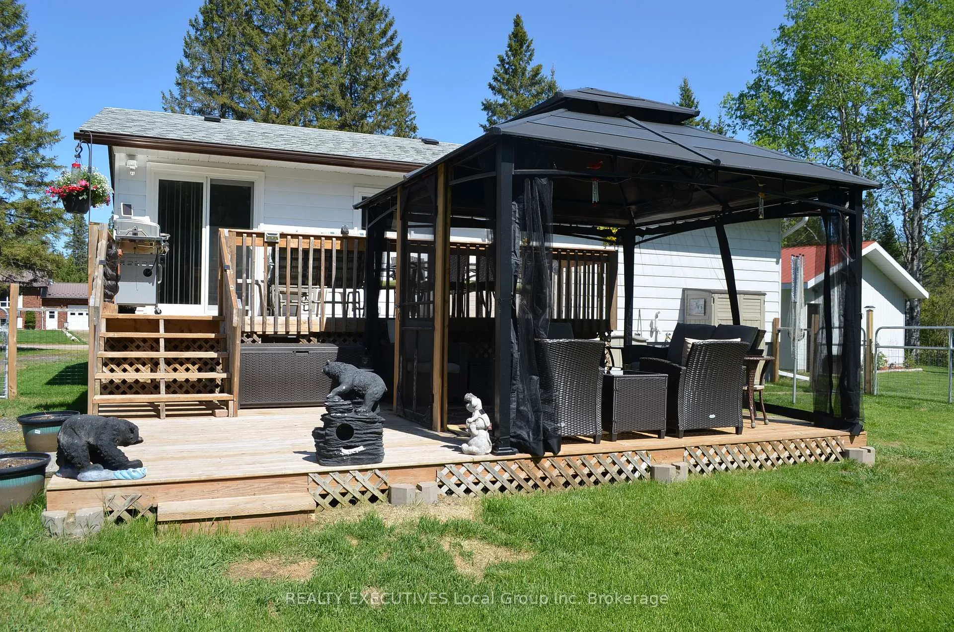 Photo 16 of 11 Chalet Road, Powassan — HOMEH