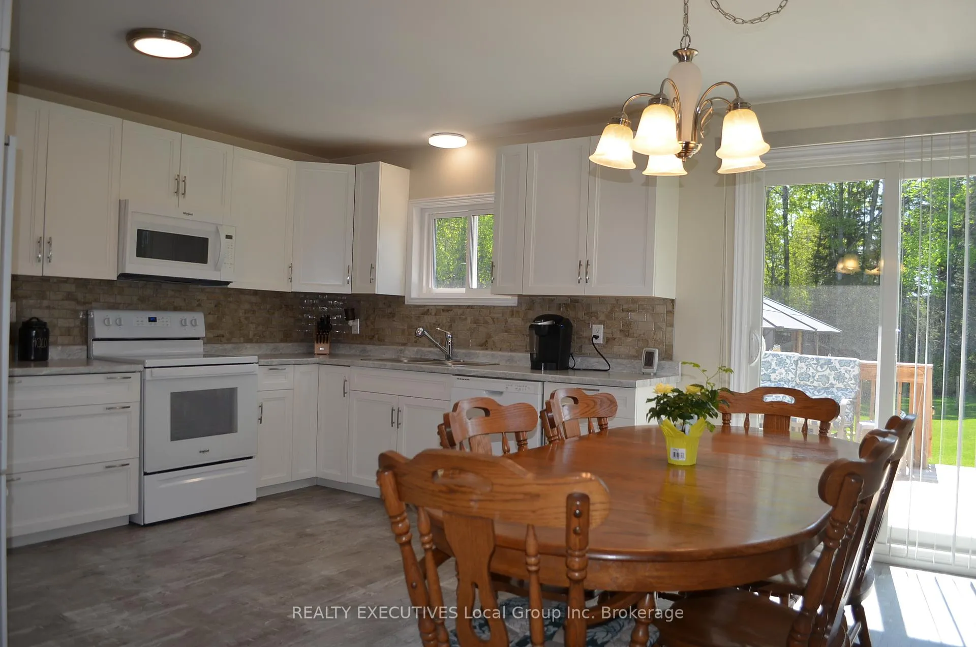 Photo 24 of 11 Chalet Road, Powassan — HOMEH