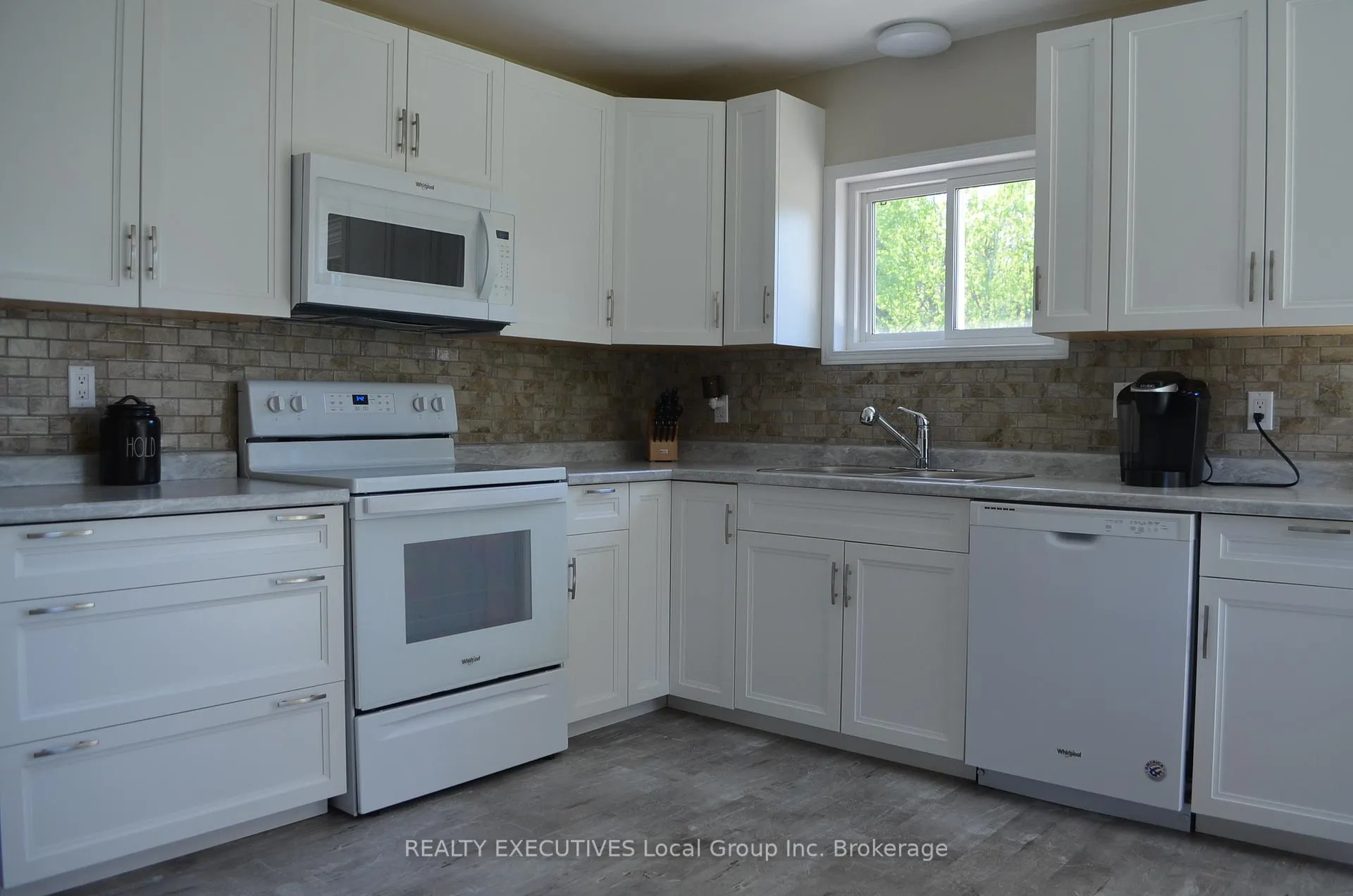 Photo 26 of 11 Chalet Road, Powassan — HOMEH