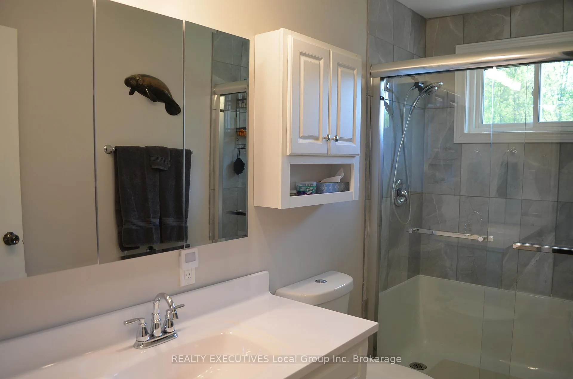 Photo 33 of 11 Chalet Road, Powassan — HOMEH
