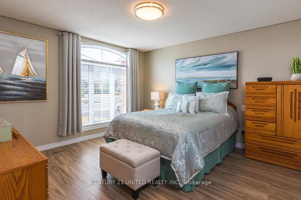 Photo 9 of 1019 Baker Street, Peterborough, Northcrest Ward 5 — HOMEH