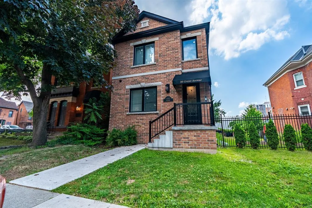 Front of Unit 1A, 36 Grant Avenue