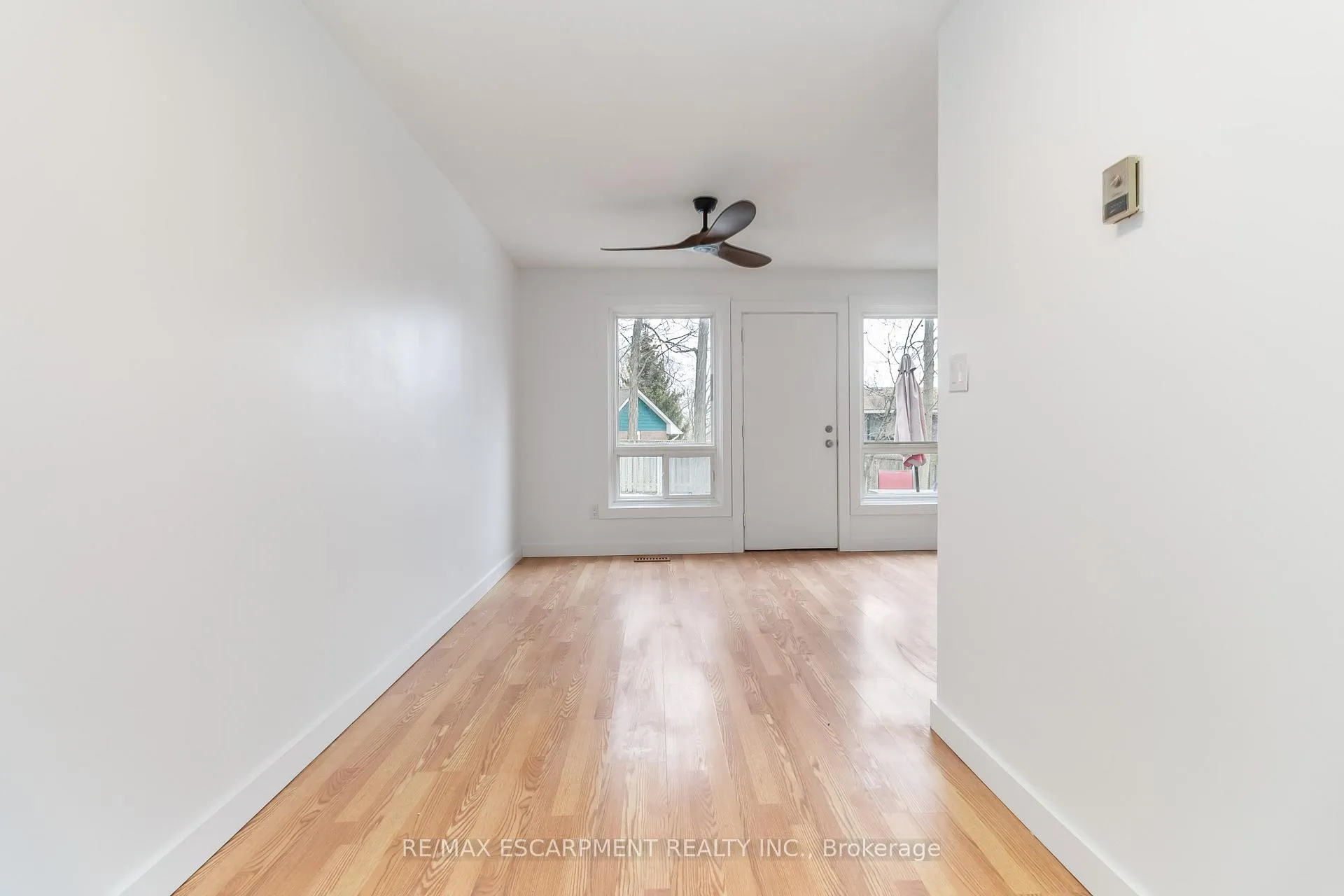 Photo 10 of Unit 3, 2166 Upper Middle Road, Burlington, Brant Hills — HOMEH