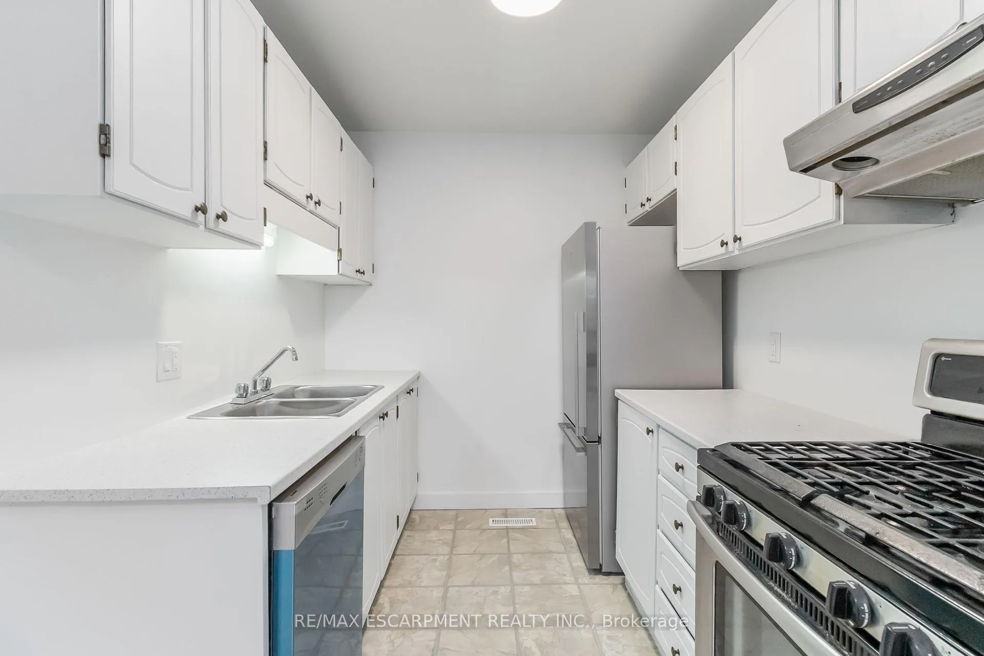 Photo 14 of Unit 3, 2166 Upper Middle Road, Burlington, Brant Hills — HOMEH