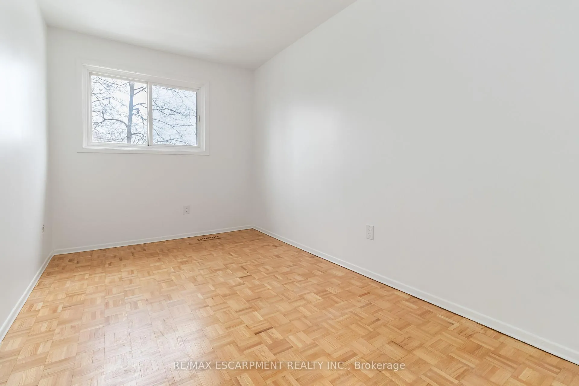 Photo 19 of Unit 3, 2166 Upper Middle Road, Burlington, Brant Hills — HOMEH