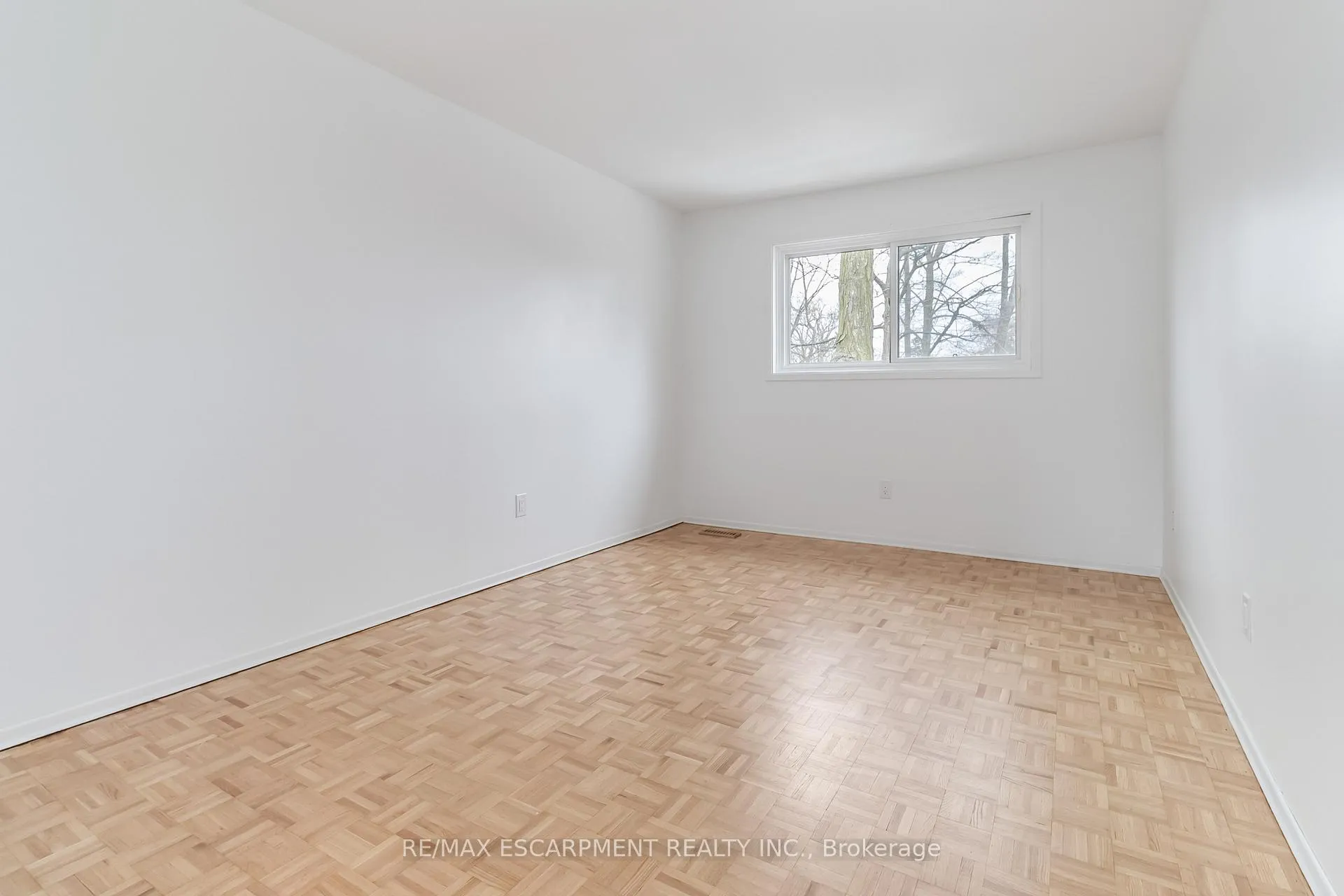 Photo 21 of Unit 3, 2166 Upper Middle Road, Burlington, Brant Hills — HOMEH