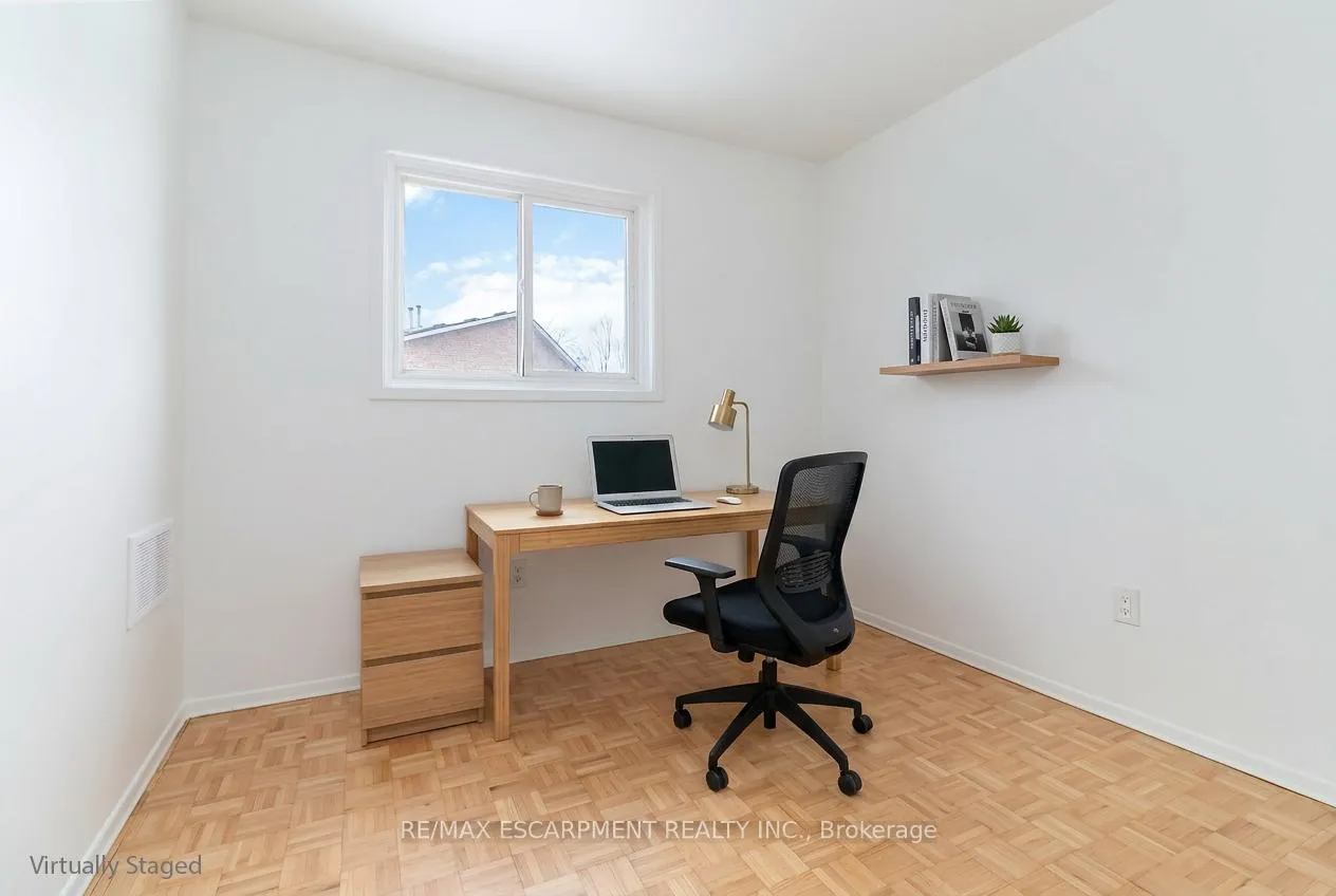 Photo 25 of Unit 3, 2166 Upper Middle Road, Burlington, Brant Hills — HOMEH