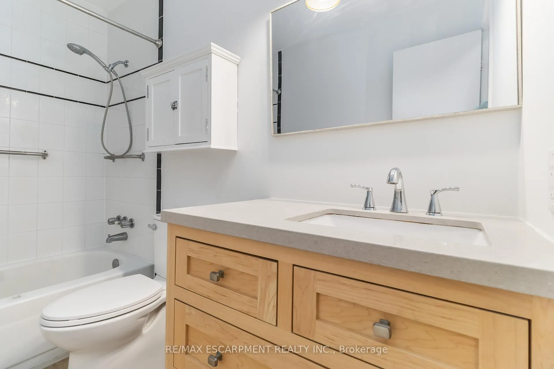 Photo 28 of Unit 3, 2166 Upper Middle Road, Burlington, Brant Hills — HOMEH