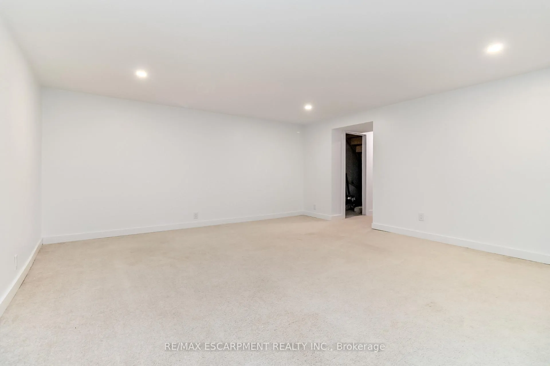 Photo 30 of Unit 3, 2166 Upper Middle Road, Burlington, Brant Hills — HOMEH