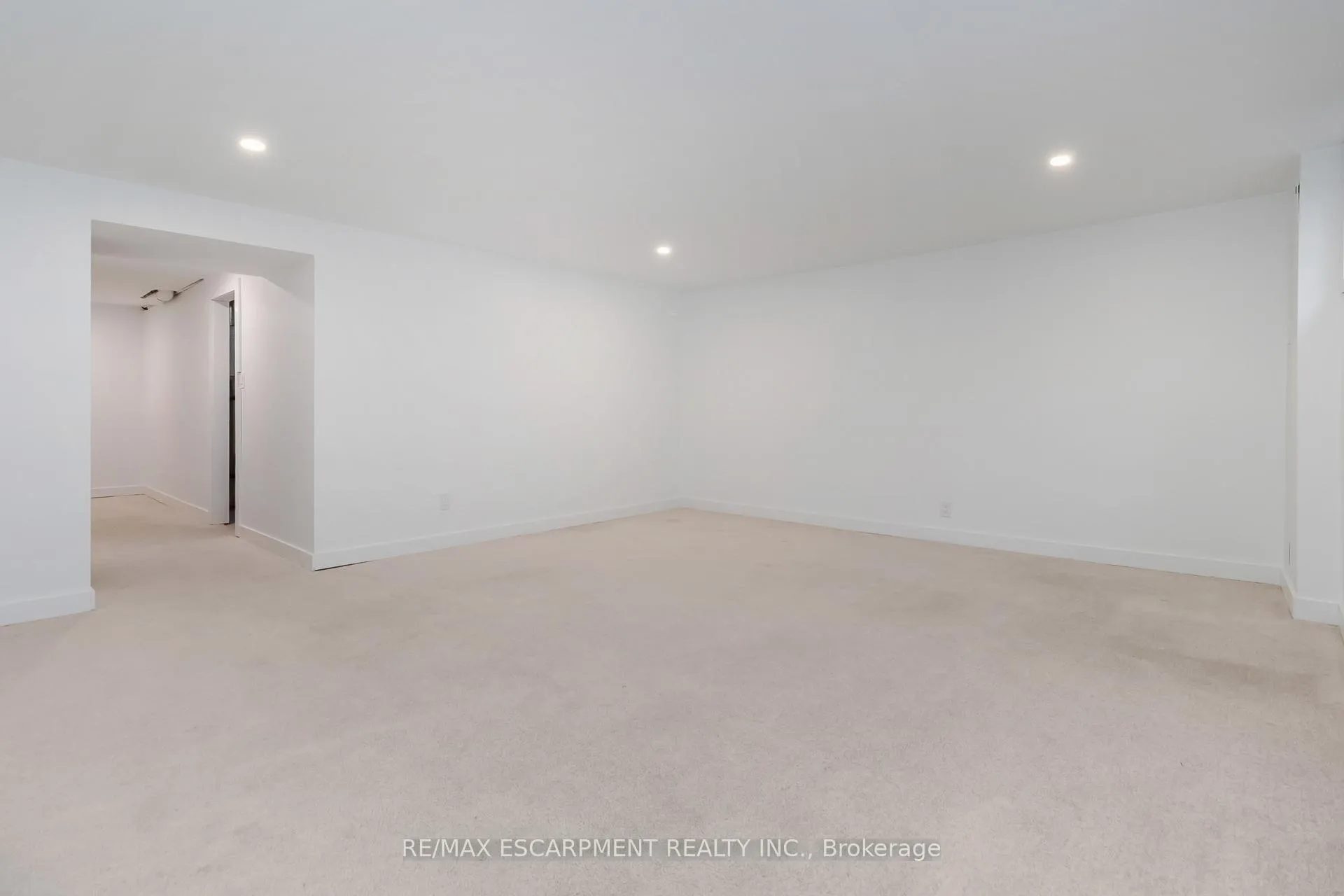 Photo 31 of Unit 3, 2166 Upper Middle Road, Burlington, Brant Hills — HOMEH