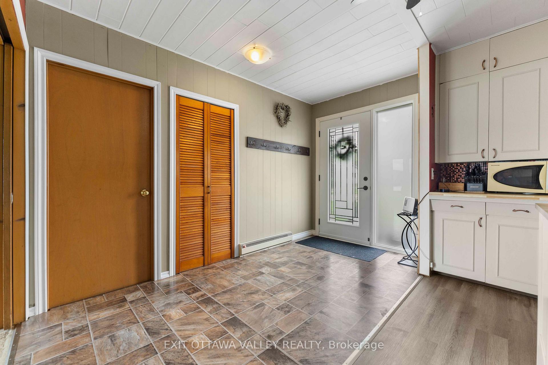 Photo 8 of 101 Siberia Road, Madawaska Valley, Madawaska Valley — HOMEH