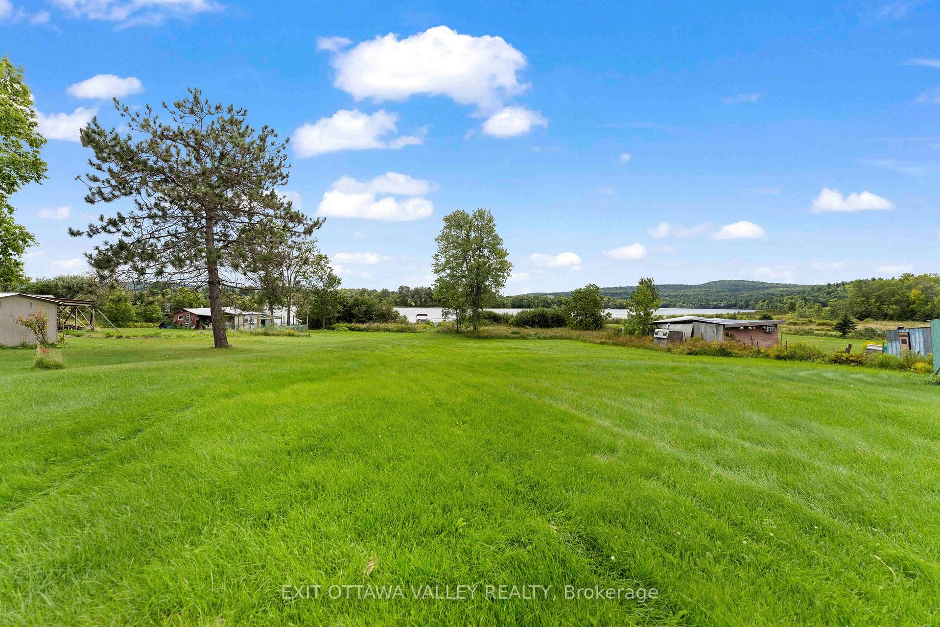 Photo 16 of 101 Siberia Road, Madawaska Valley, Madawaska Valley — HOMEH