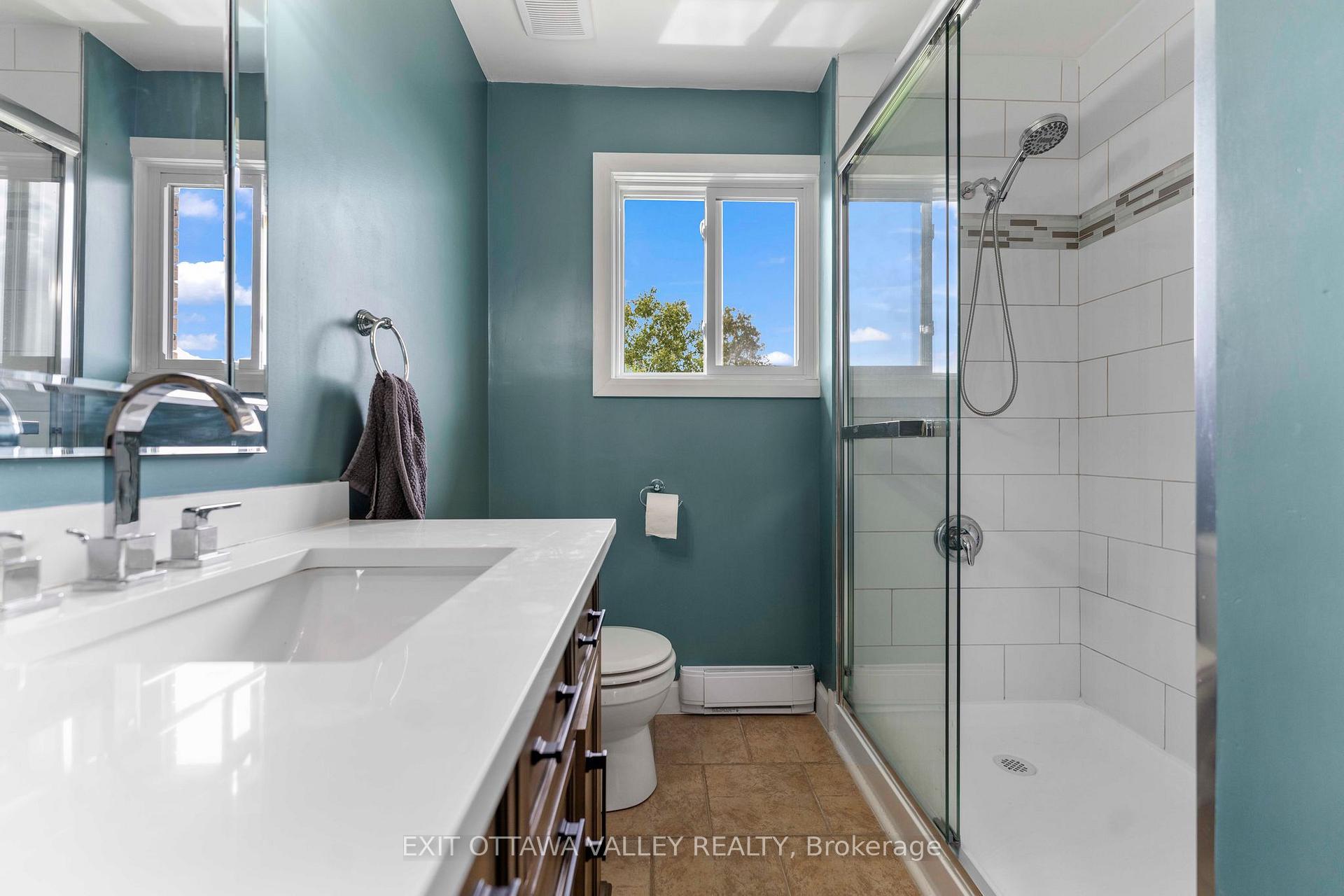 Photo 19 of 101 Siberia Road, Madawaska Valley, Madawaska Valley — HOMEH