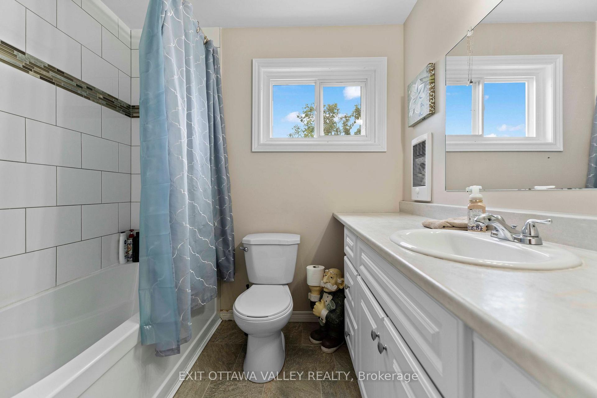 Photo 22 of 101 Siberia Road, Madawaska Valley, Madawaska Valley — HOMEH