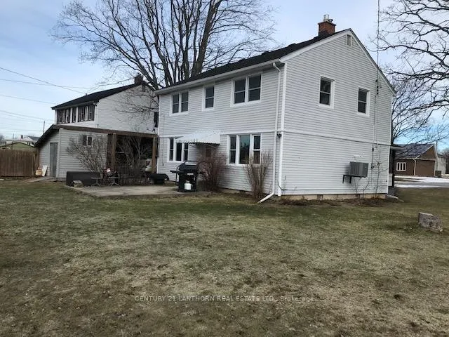 Photo 3 of 32 Ortona Circle N, Prince Edward County, Hallowell Ward — HOMEH