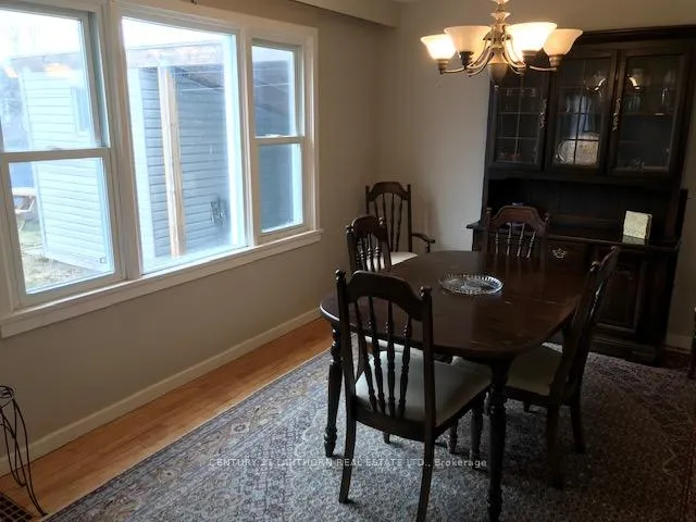 Photo 5 of 32 Ortona Circle N, Prince Edward County, Hallowell Ward — HOMEH