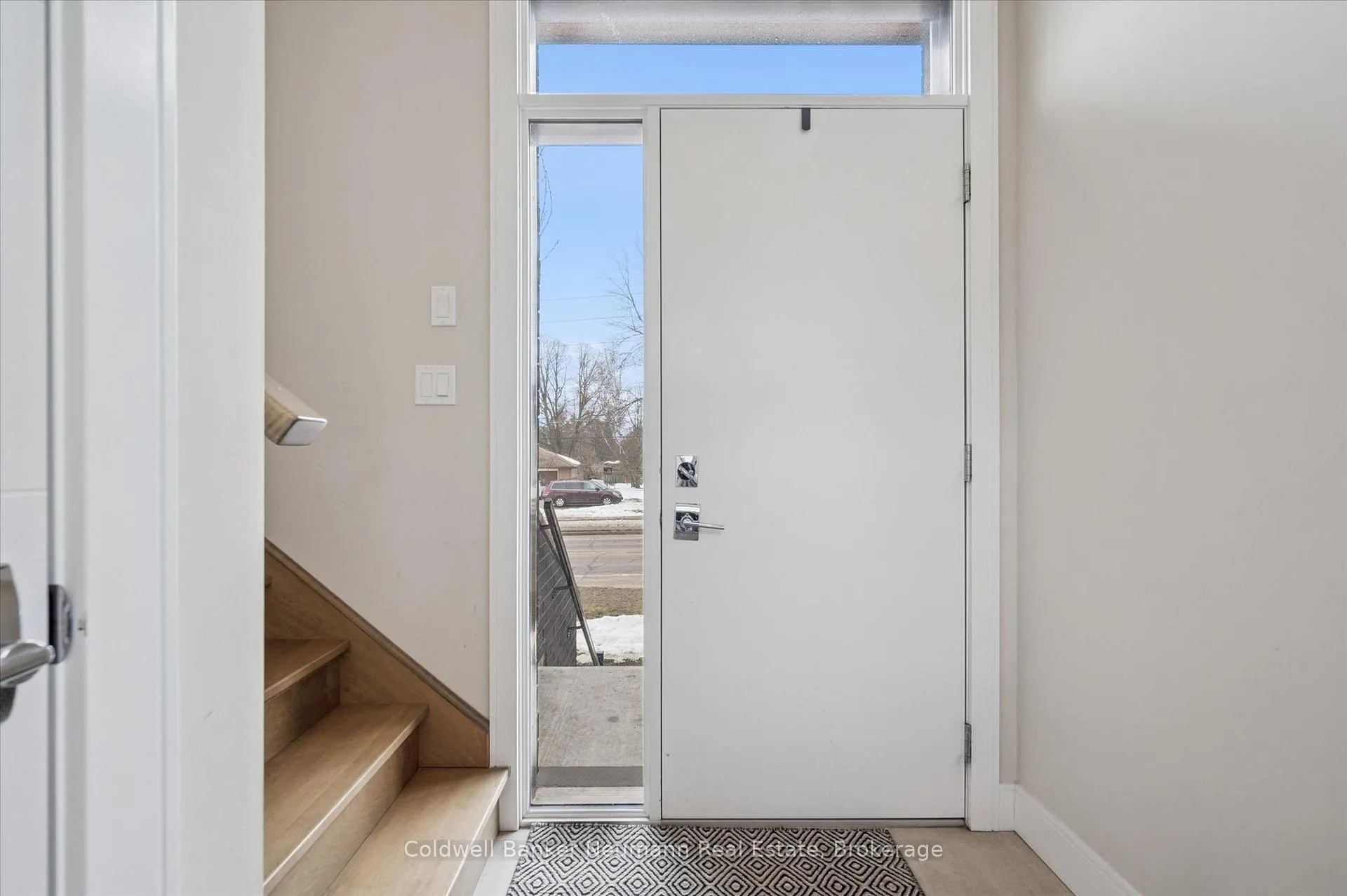 Photo 4 of Unit 2, 60 Arkell Road, Guelph, Kortright East — HOMEH