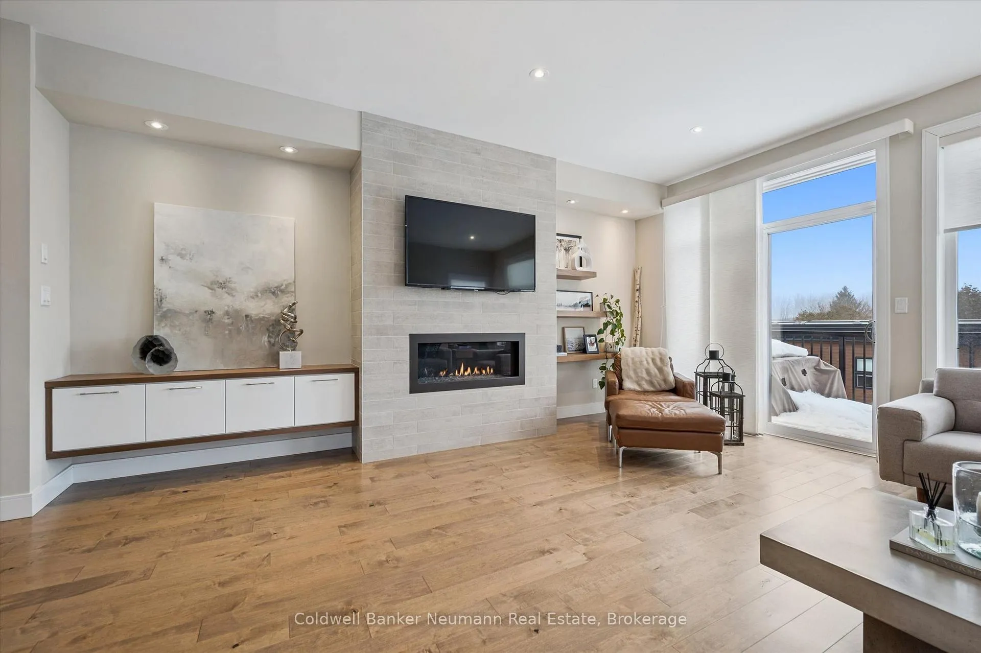 Photo 17 of Unit 2, 60 Arkell Road, Guelph, Kortright East — HOMEH