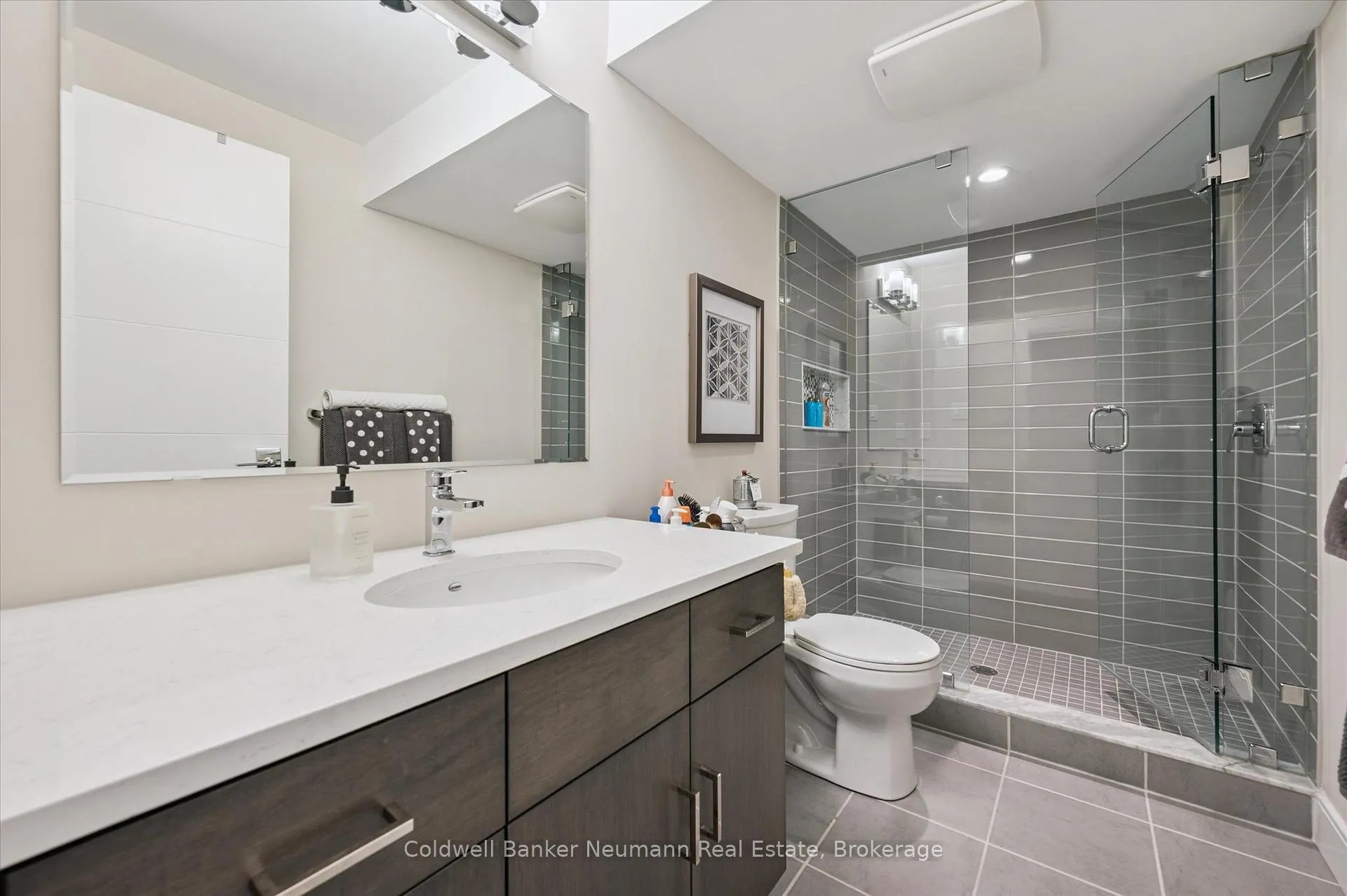 Photo 40 of Unit 2, 60 Arkell Road, Guelph, Kortright East — HOMEH