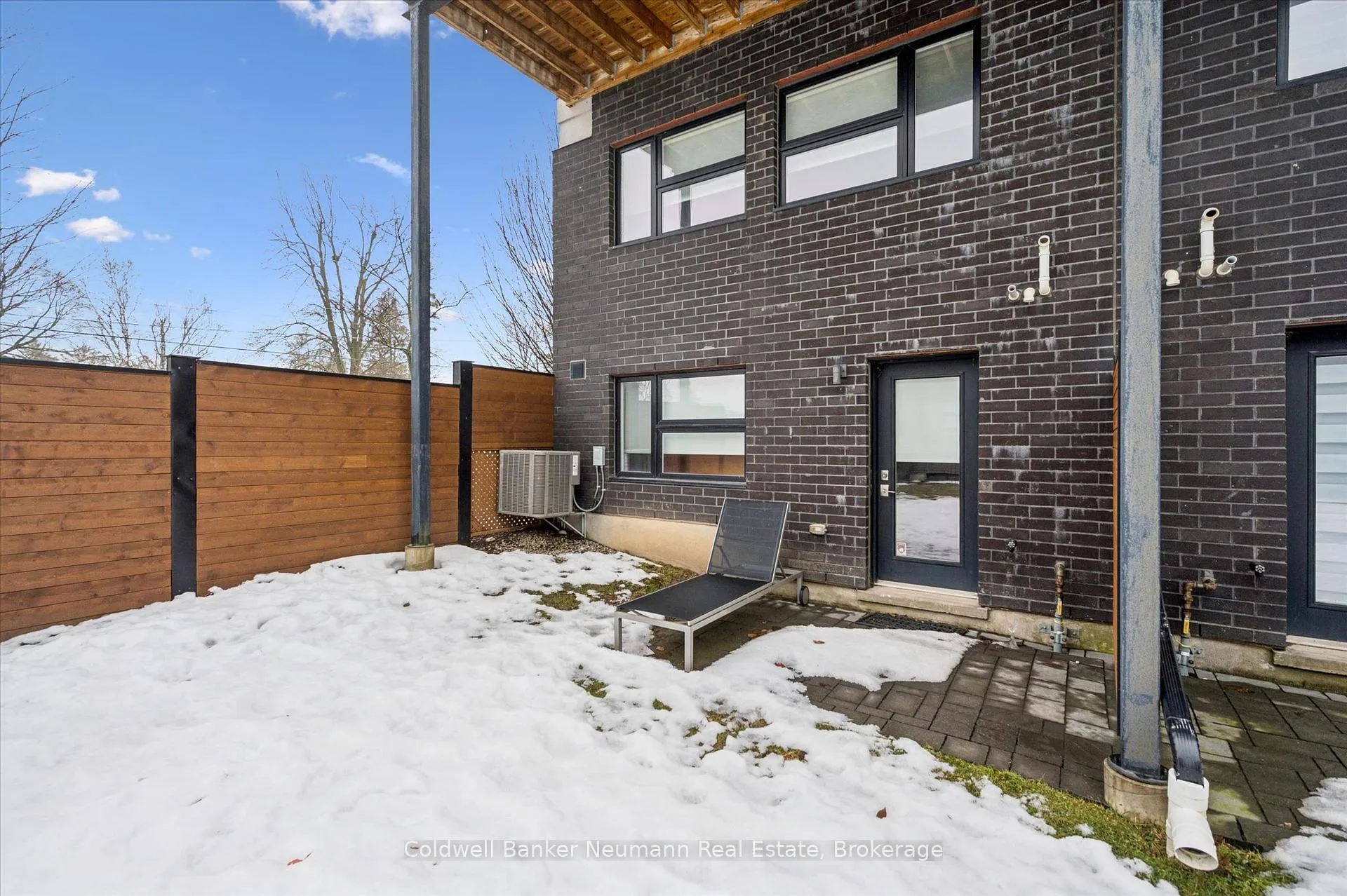 Photo 41 of Unit 2, 60 Arkell Road, Guelph, Kortright East — HOMEH