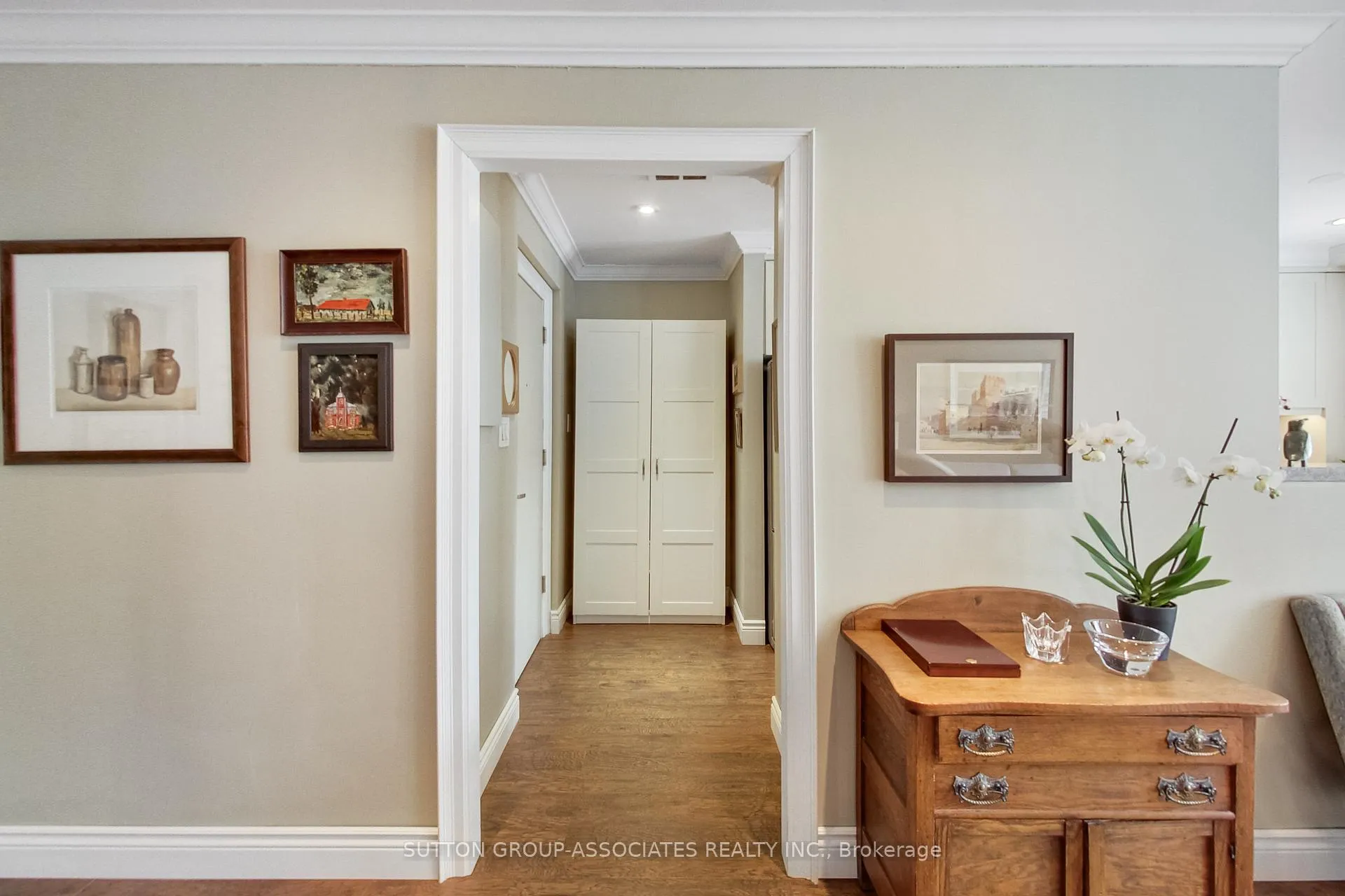 Photo 4 of Unit 204, 40 Glen Road, Toronto, Rosedale-Moore Park — HOMEH