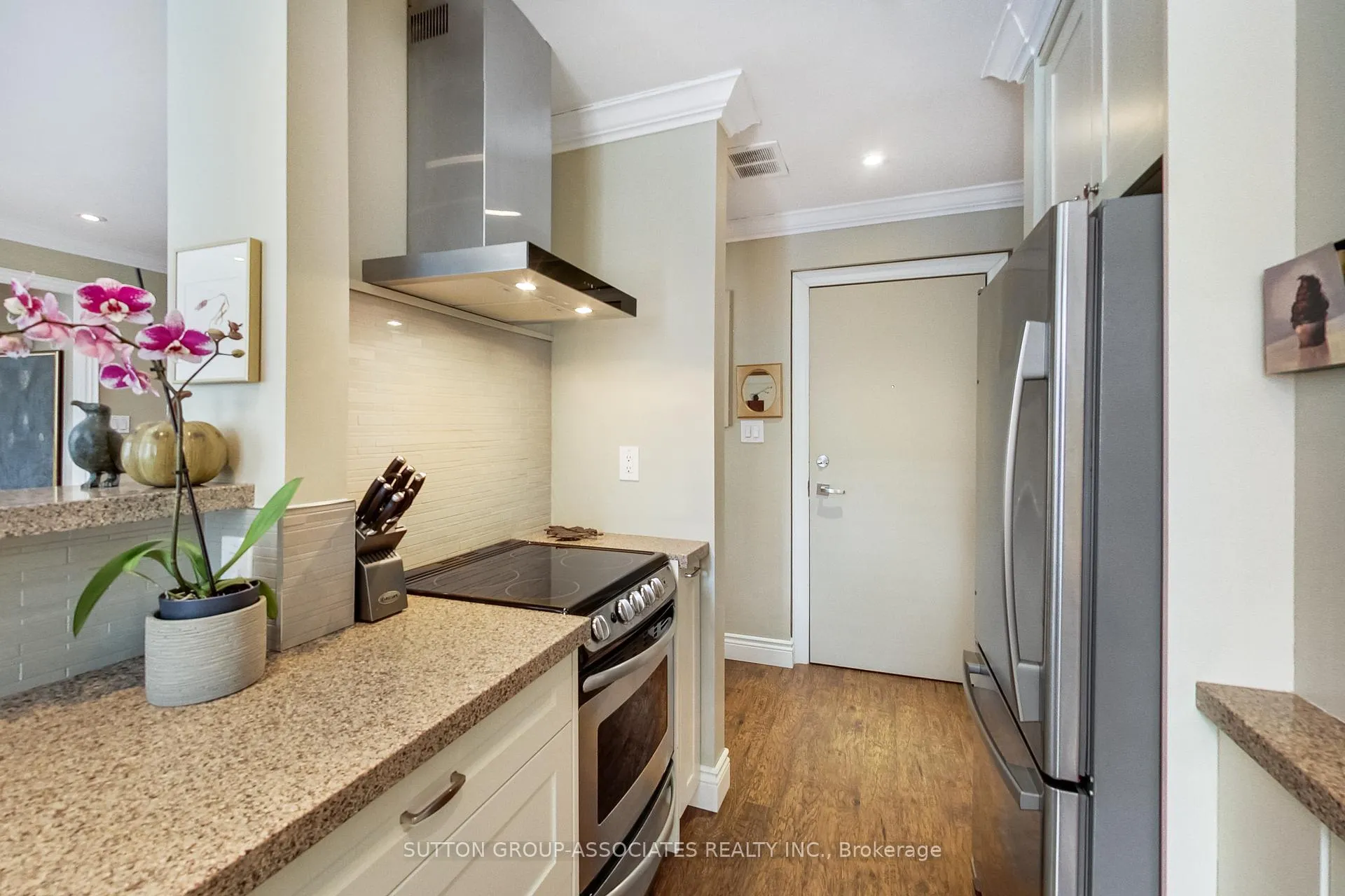 Photo 6 of Unit 204, 40 Glen Road, Toronto, Rosedale-Moore Park — HOMEH