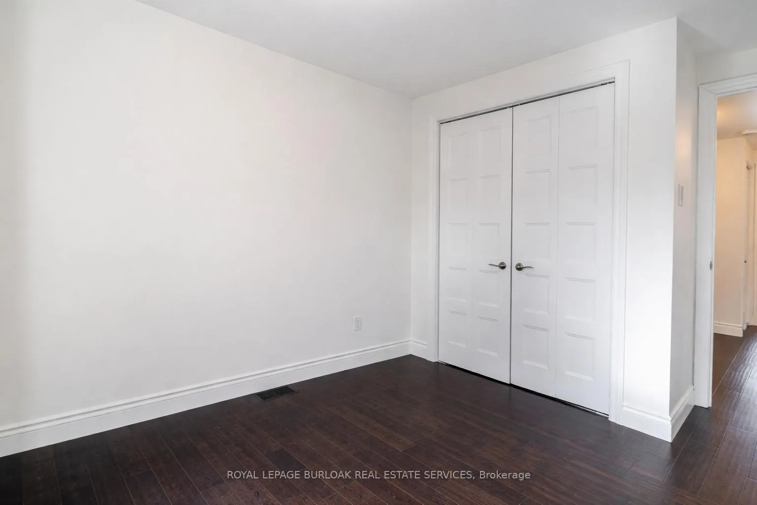 Photo 18 of 5042 Brady Avenue, Burlington, Appleby — HOMEH
