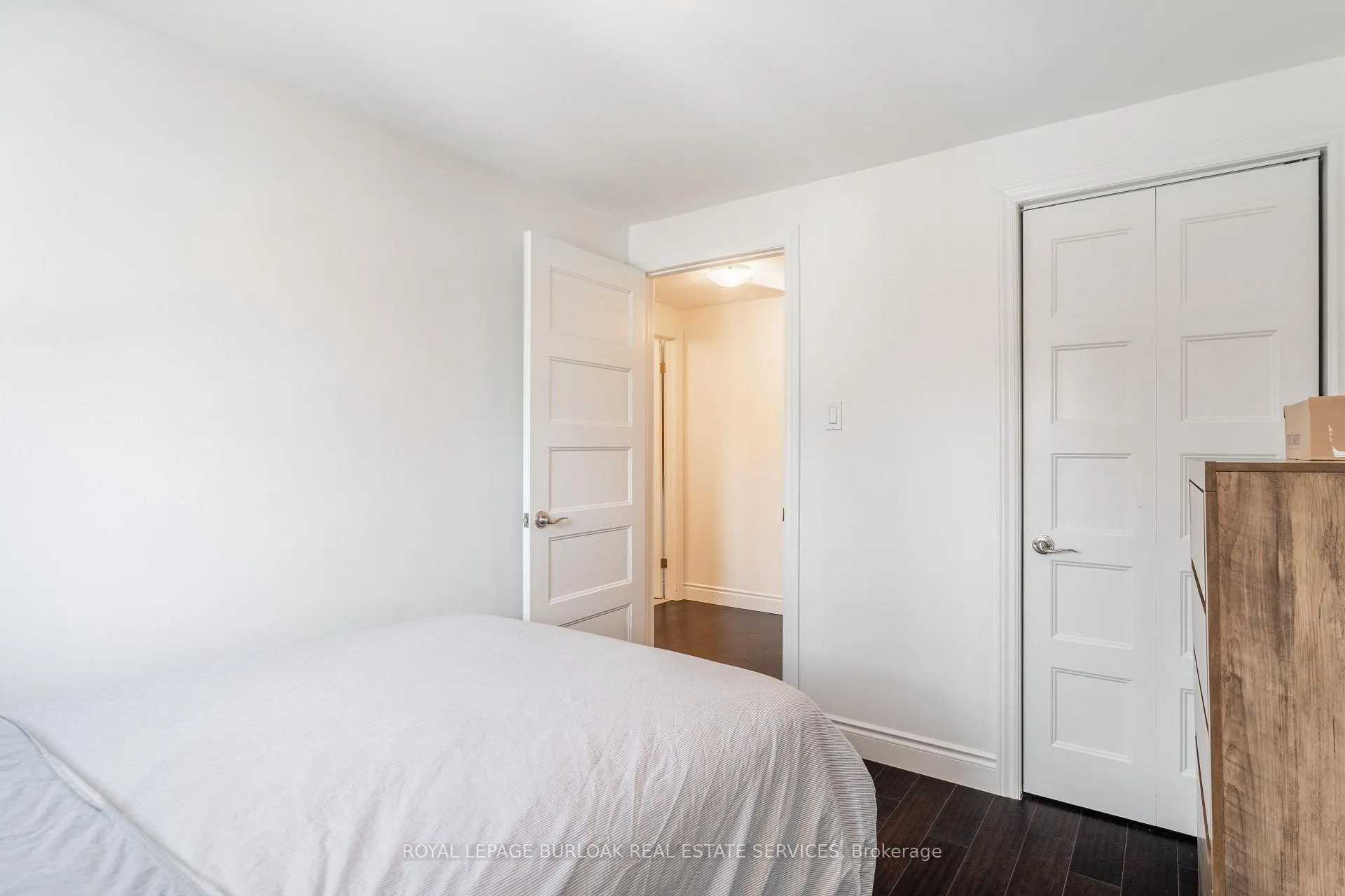 Photo 20 of 5042 Brady Avenue, Burlington, Appleby — HOMEH