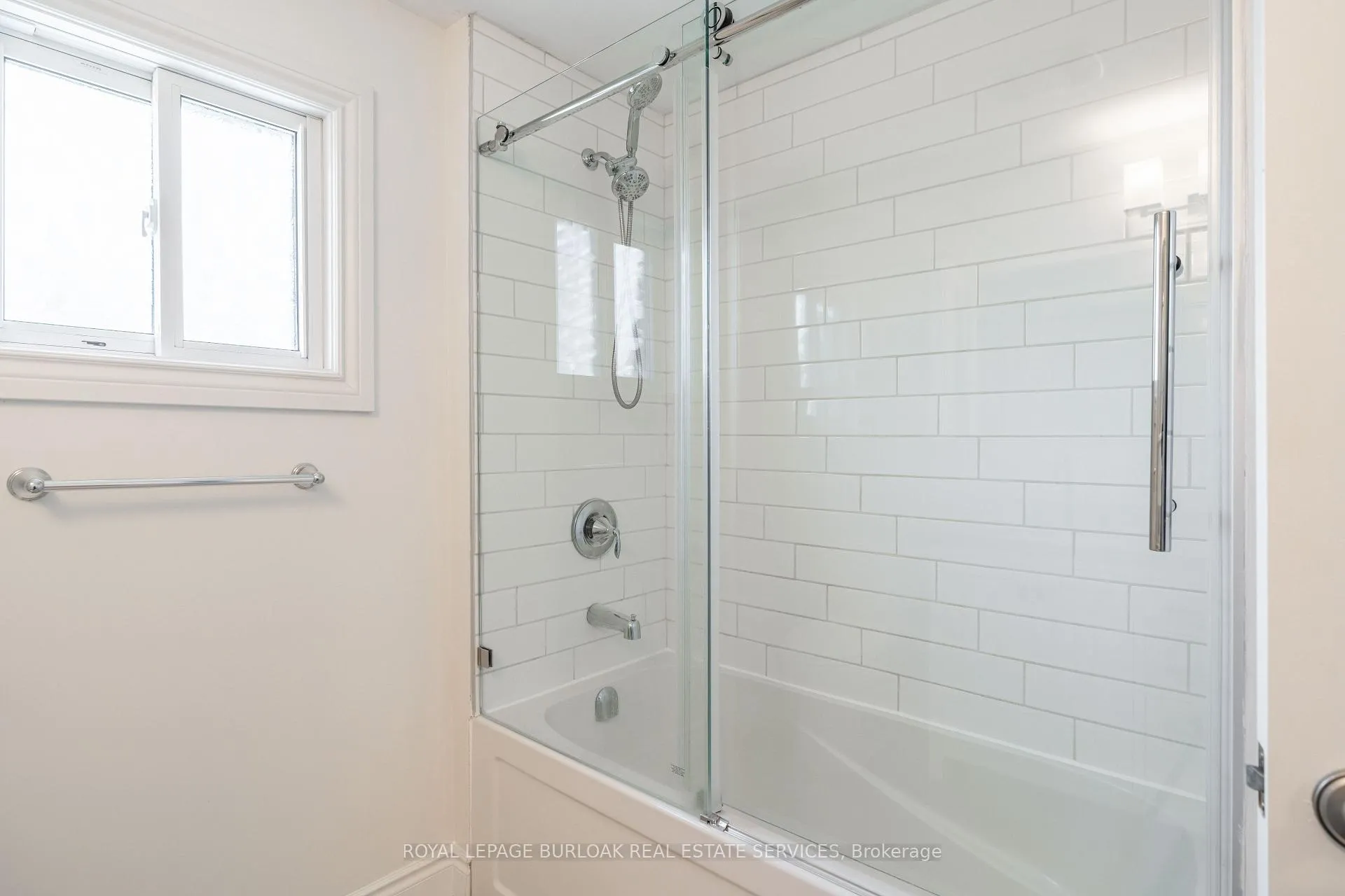 Photo 22 of 5042 Brady Avenue, Burlington, Appleby — HOMEH