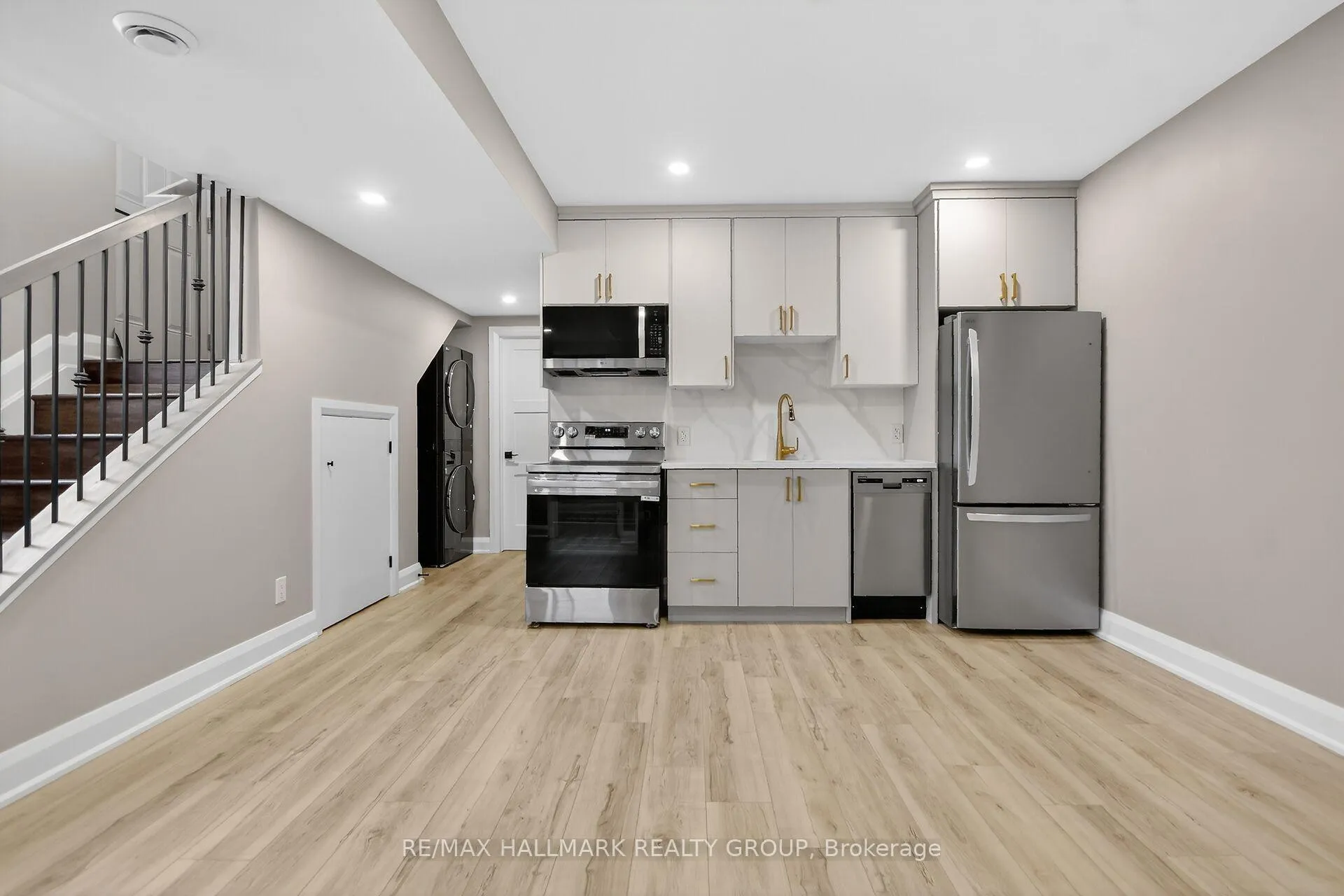 Photo 6 of Unit B - Basement Unit, 74 Burnett's Grove Circle, Ottawa, Barrhaven - Pheasant Run — HOMEH