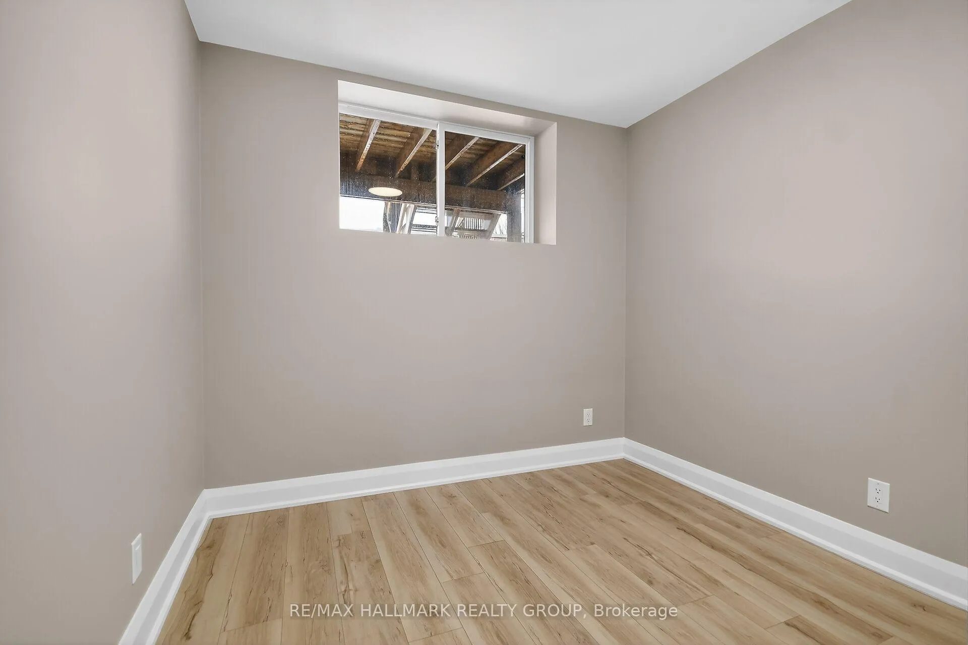 Photo 15 of Unit B - Basement Unit, 74 Burnett's Grove Circle, Ottawa, Barrhaven - Pheasant Run — HOMEH