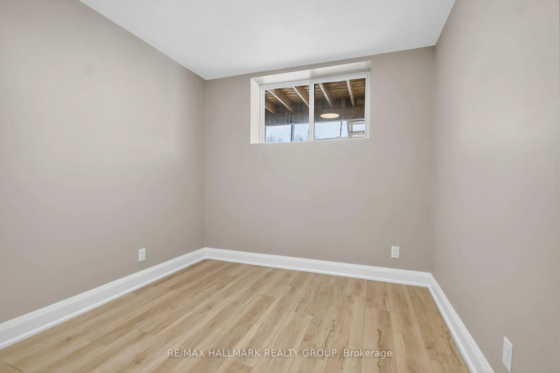 Photo 16 of Unit B - Basement Unit, 74 Burnett's Grove Circle, Ottawa, Barrhaven - Pheasant Run — HOMEH