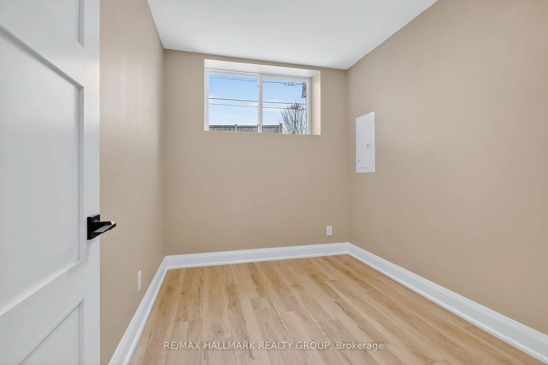 Photo 19 of Unit B - Basement Unit, 74 Burnett's Grove Circle, Ottawa, Barrhaven - Pheasant Run — HOMEH