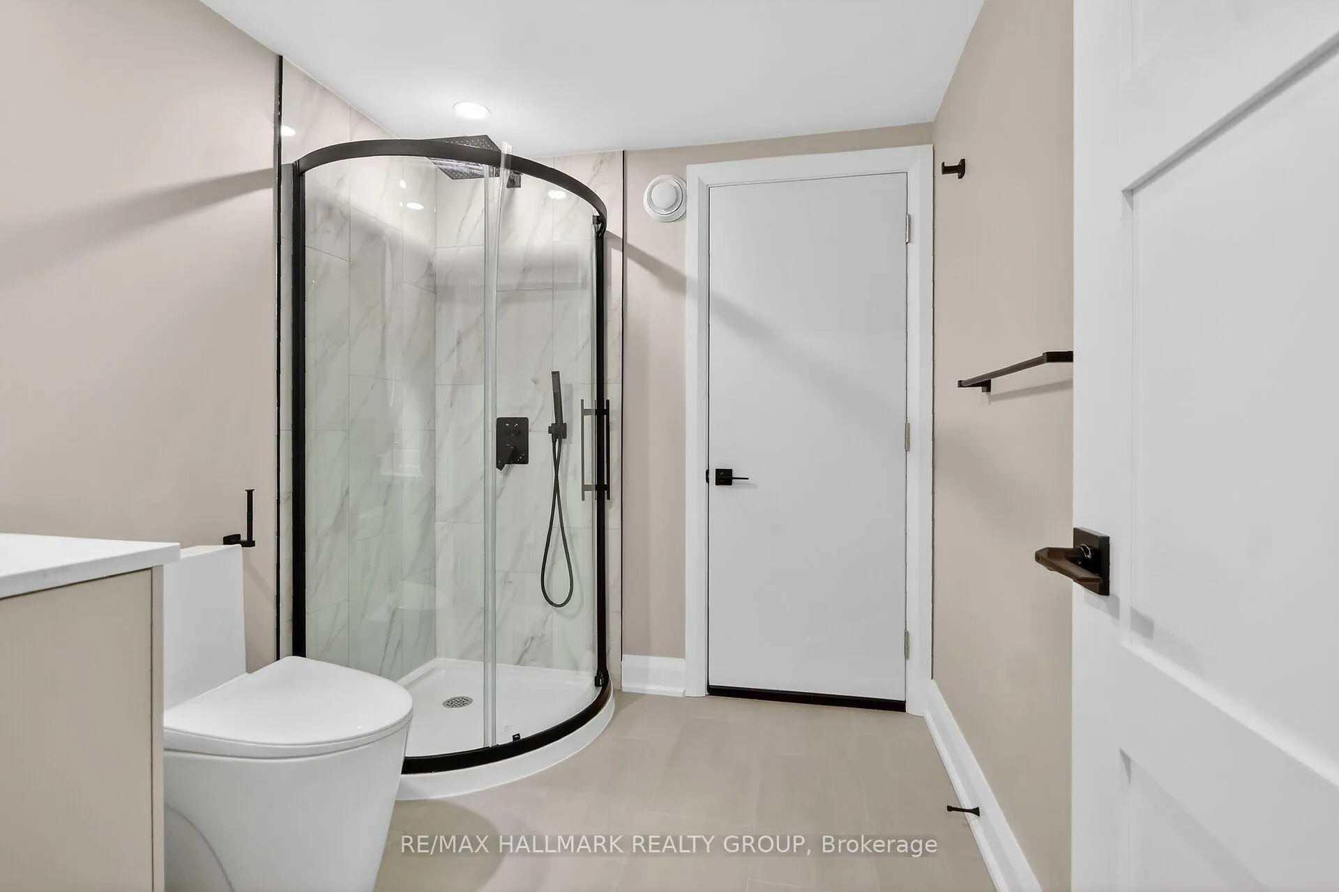 Photo 23 of Unit B - Basement Unit, 74 Burnett's Grove Circle, Ottawa, Barrhaven - Pheasant Run — HOMEH