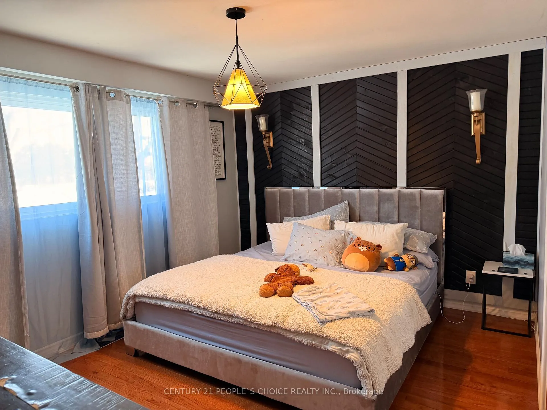 Photo 9 of 46 Abell Drive, Brampton, Madoc — HOMEH