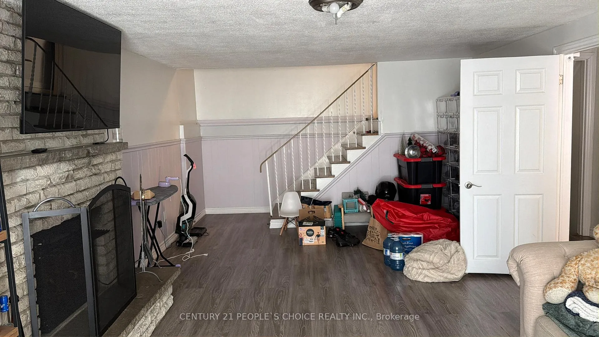Photo 13 of 46 Abell Drive, Brampton, Madoc — HOMEH