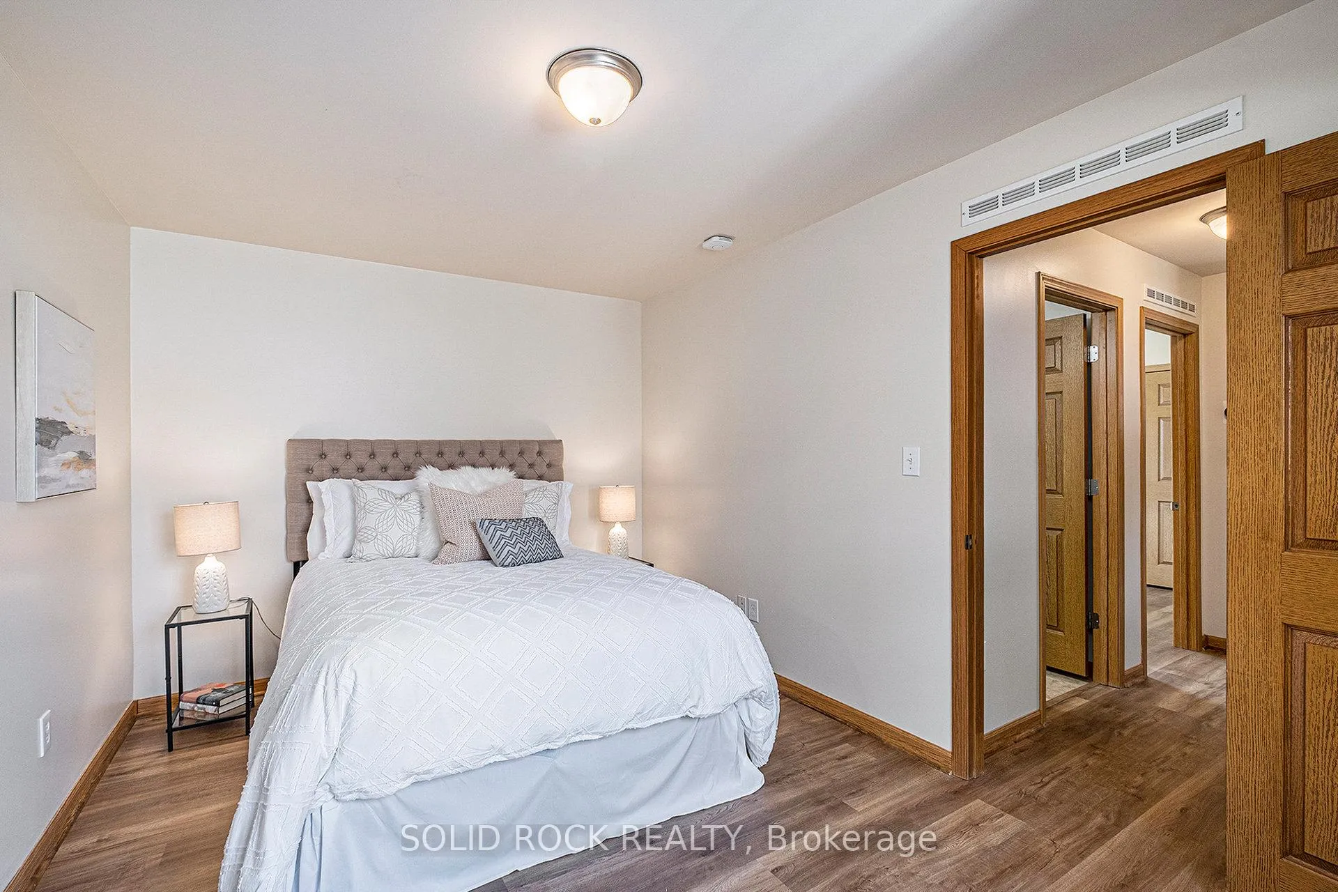 Photo 18 of 65 Vanier Road, Ottawa, Bellwood - Industrial Park — HOMEH