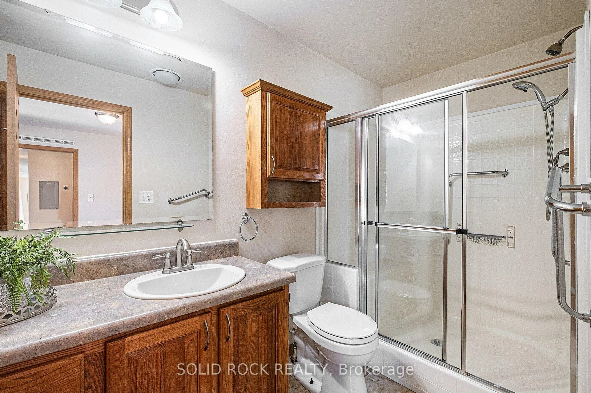 Photo 19 of 65 Vanier Road, Ottawa, Bellwood - Industrial Park — HOMEH