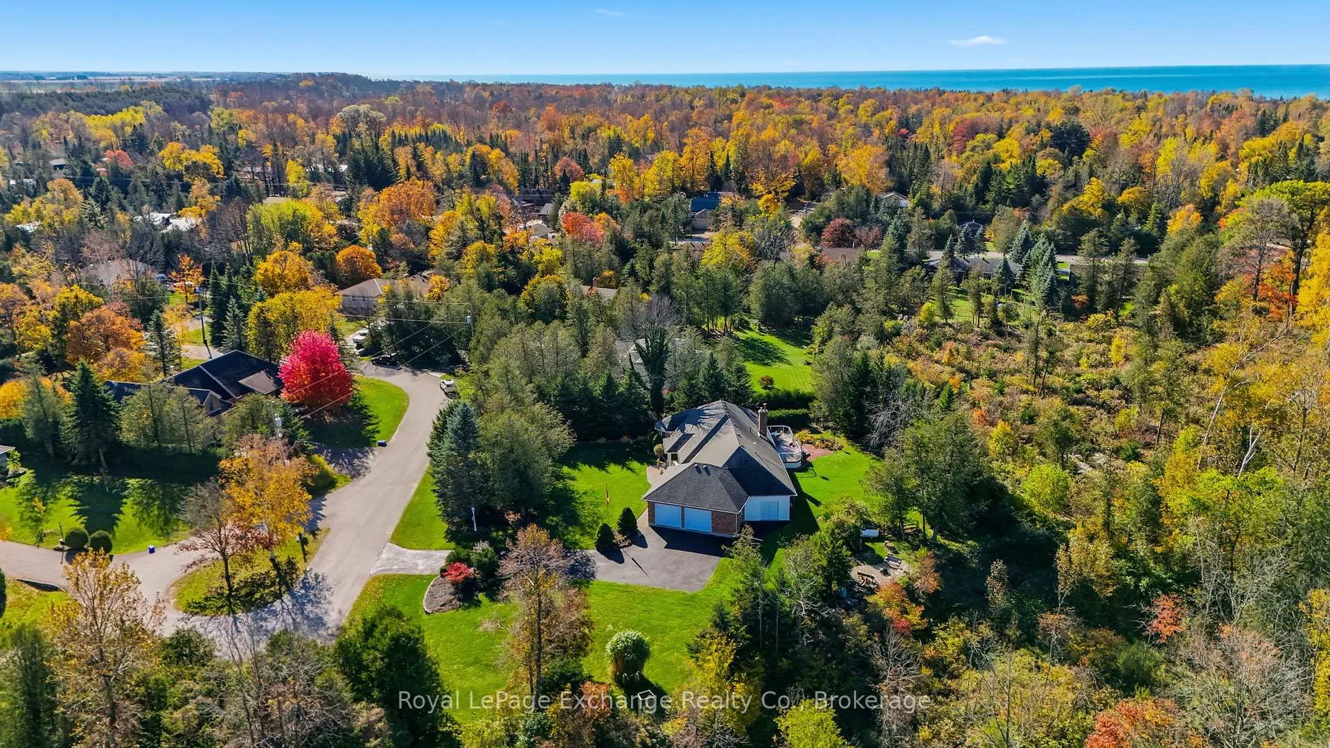 Photo 2 of 115 Deerhurst Drive, Huron-Kinloss — HOMEH
