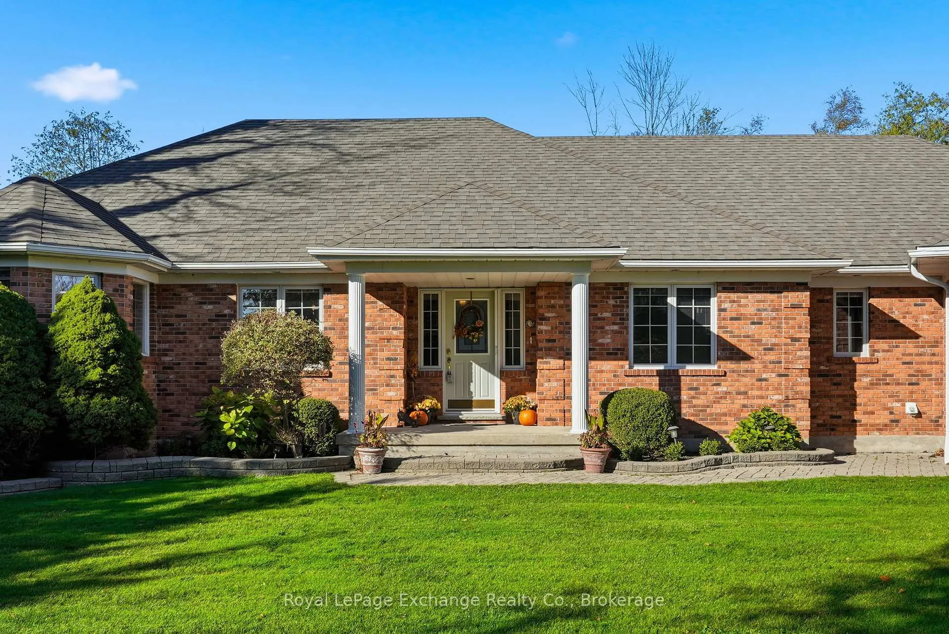 Photo 5 of 115 Deerhurst Drive, Huron-Kinloss — HOMEH