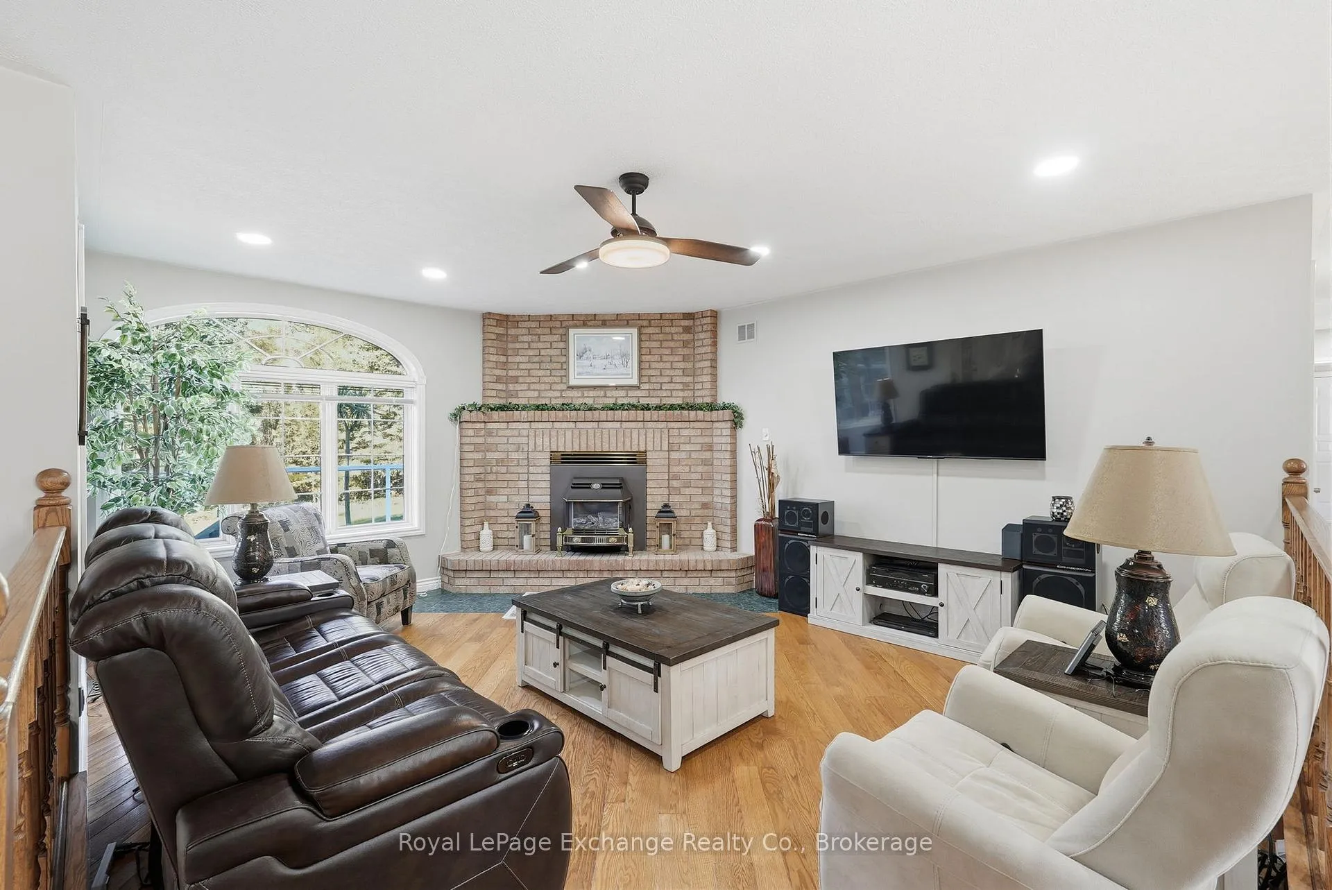 Photo 9 of 115 Deerhurst Drive, Huron-Kinloss — HOMEH