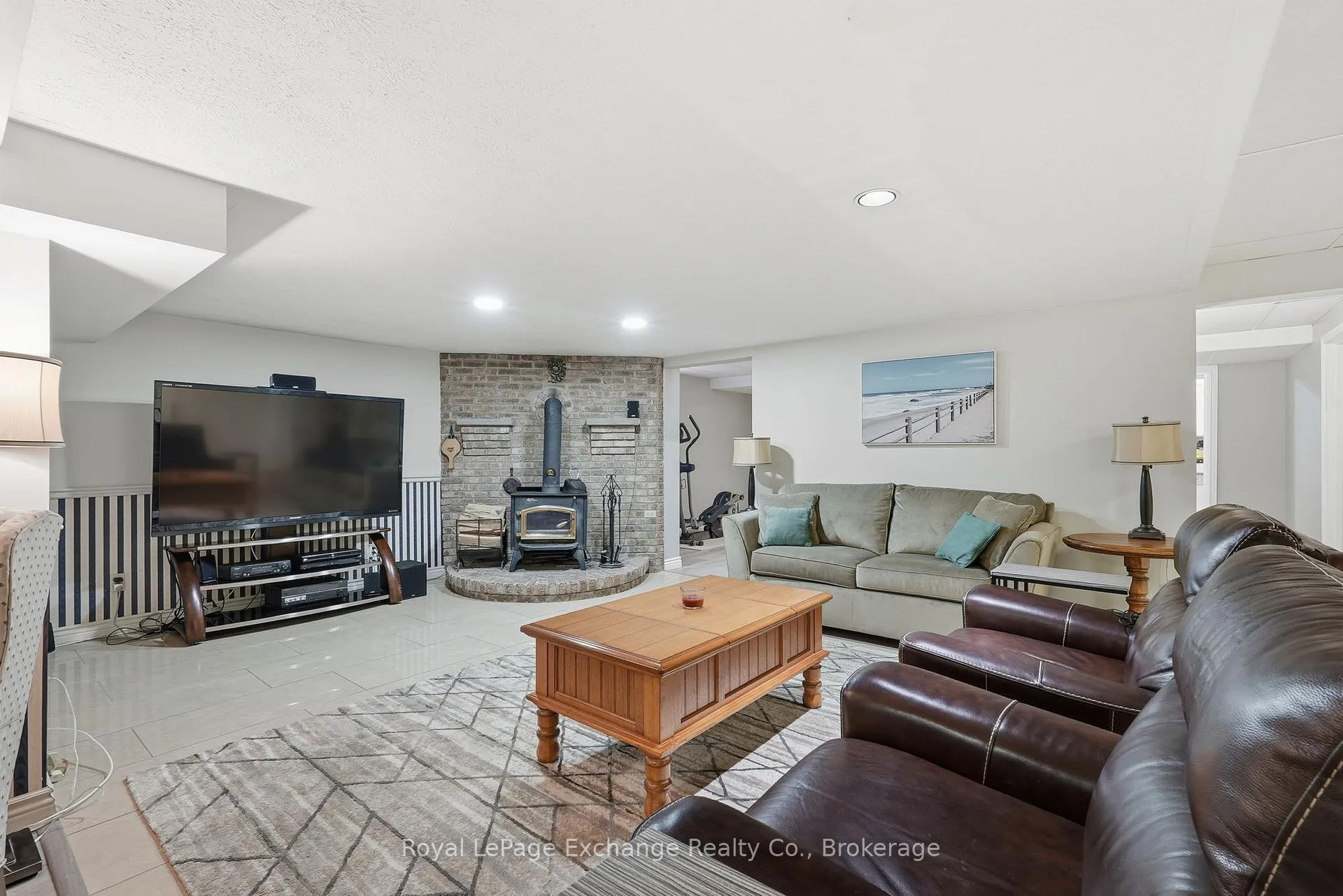 Photo 32 of 115 Deerhurst Drive, Huron-Kinloss — HOMEH