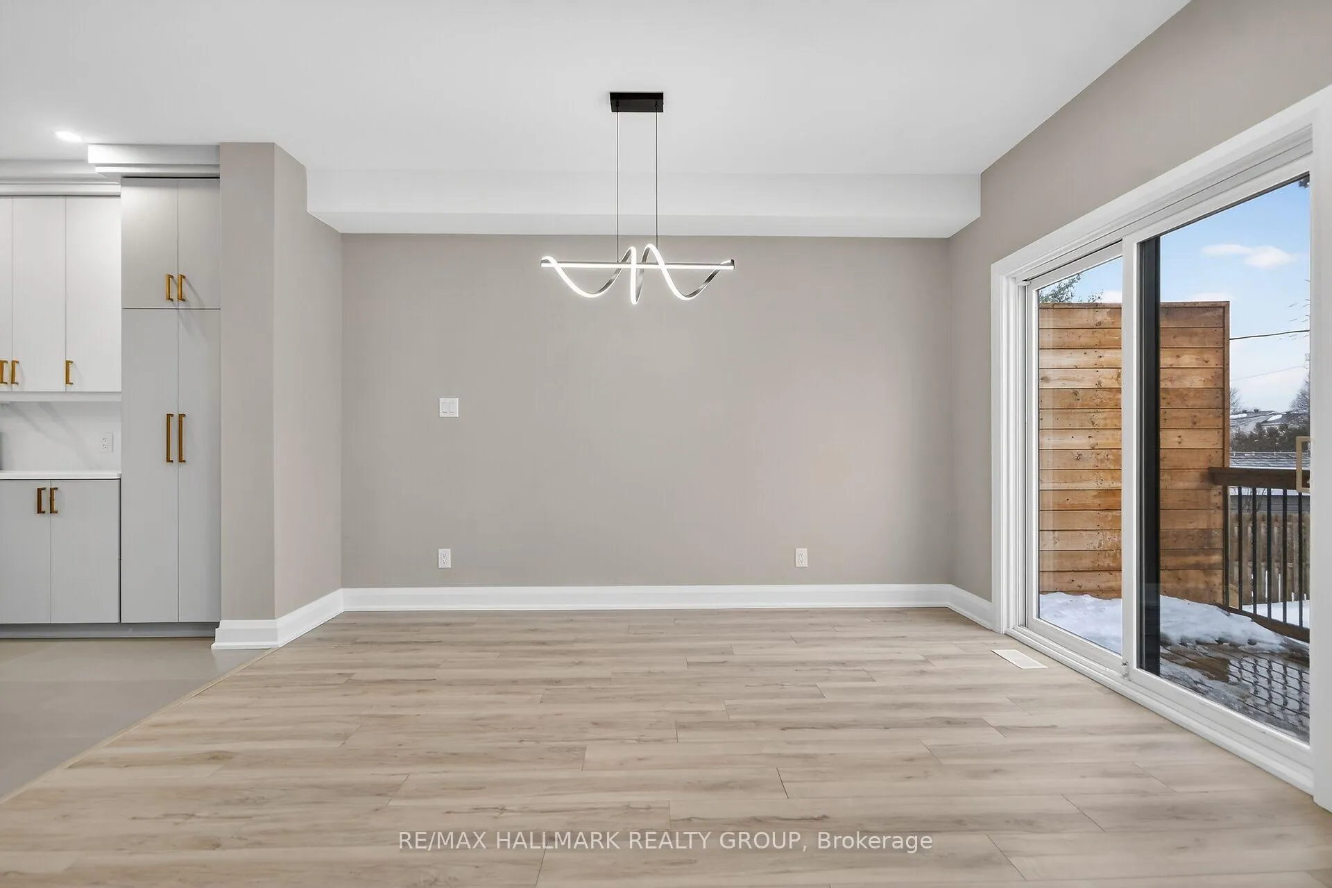 Photo 23 of 74 Burnett's Grove Circle, Ottawa, Barrhaven - Pheasant Run — HOMEH