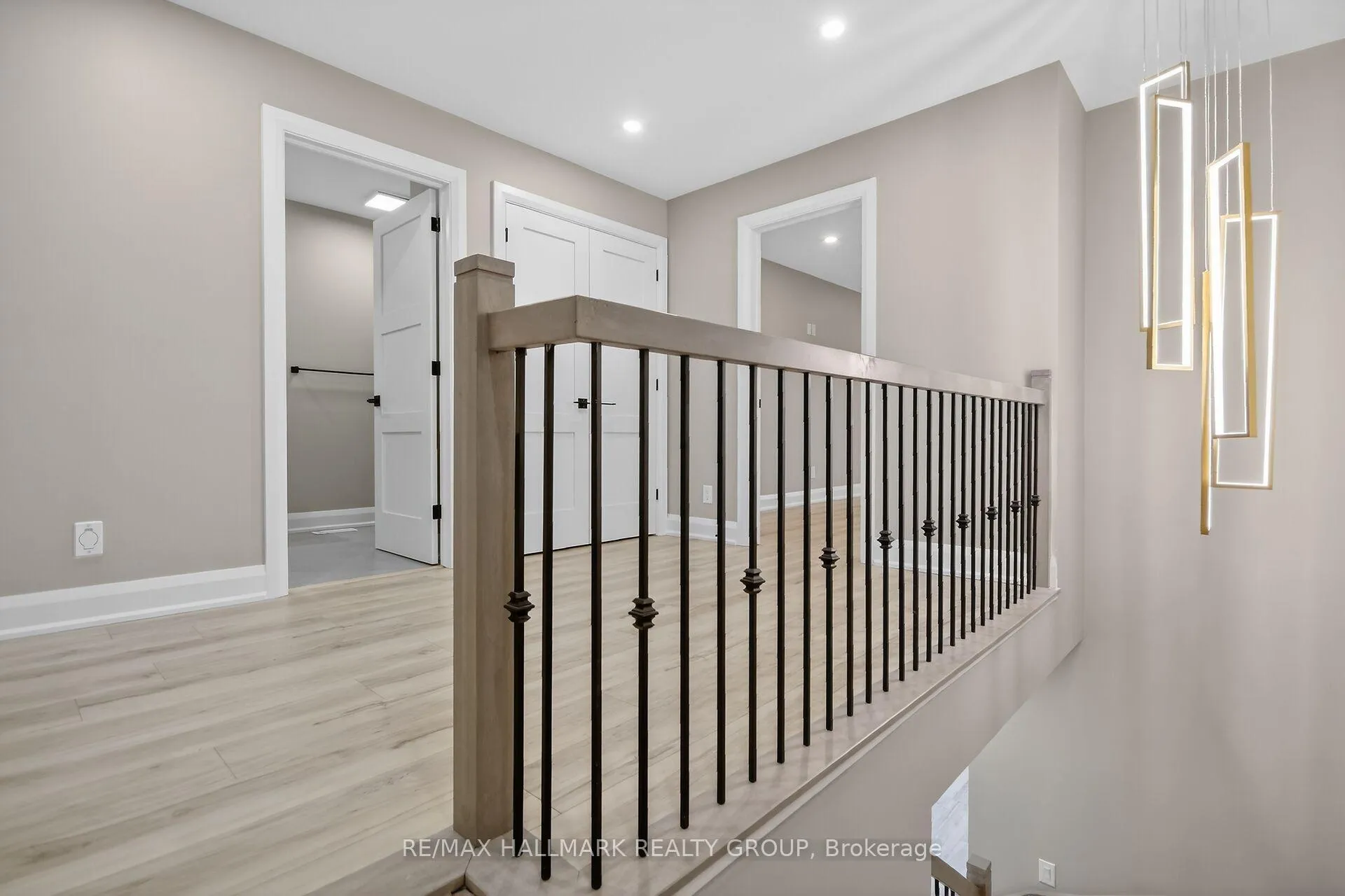 Photo 26 of 74 Burnett's Grove Circle, Ottawa, Barrhaven - Pheasant Run — HOMEH