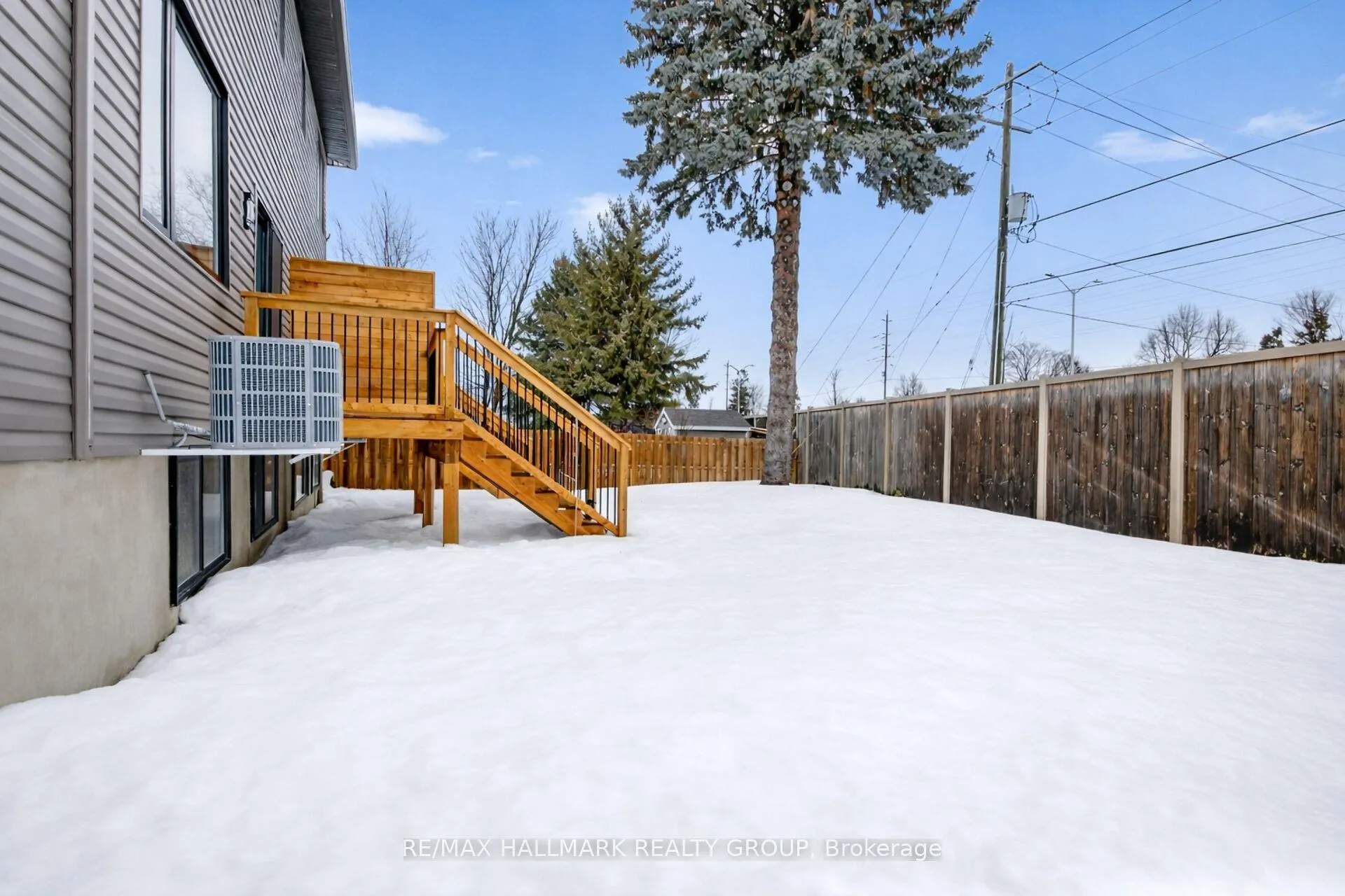 Photo 48 of 74 Burnett's Grove Circle, Ottawa, Barrhaven - Pheasant Run — HOMEH