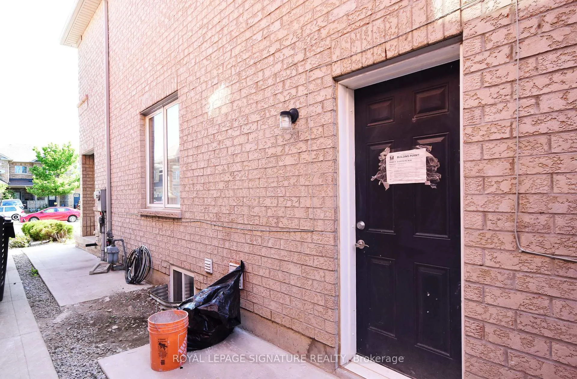 Photo 3 of 54 Palleschi Drive, Brampton, Bram East — HOMEH