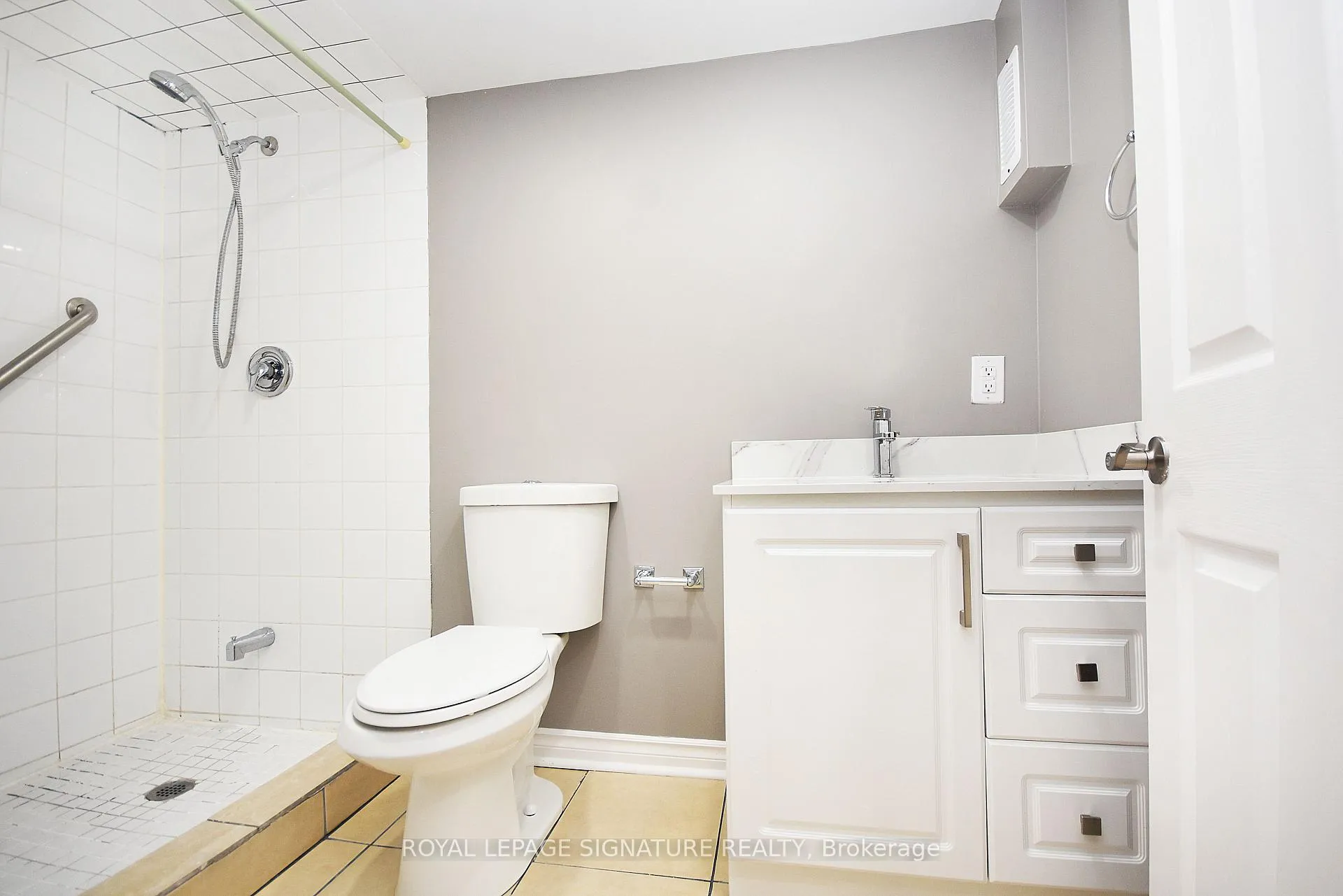 Photo 23 of 54 Palleschi Drive, Brampton, Bram East — HOMEH